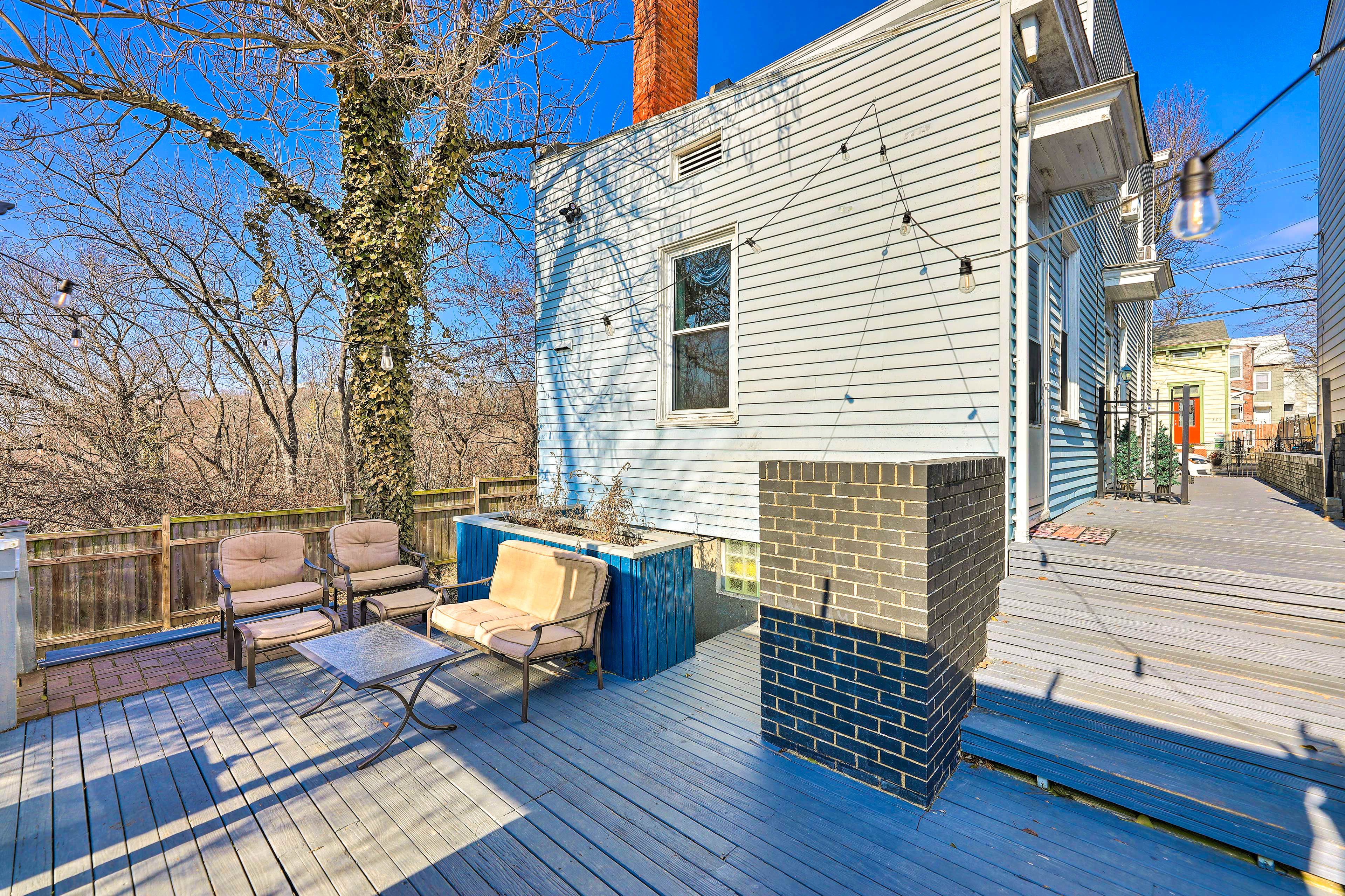 Deck | Outdoor Seating Areas