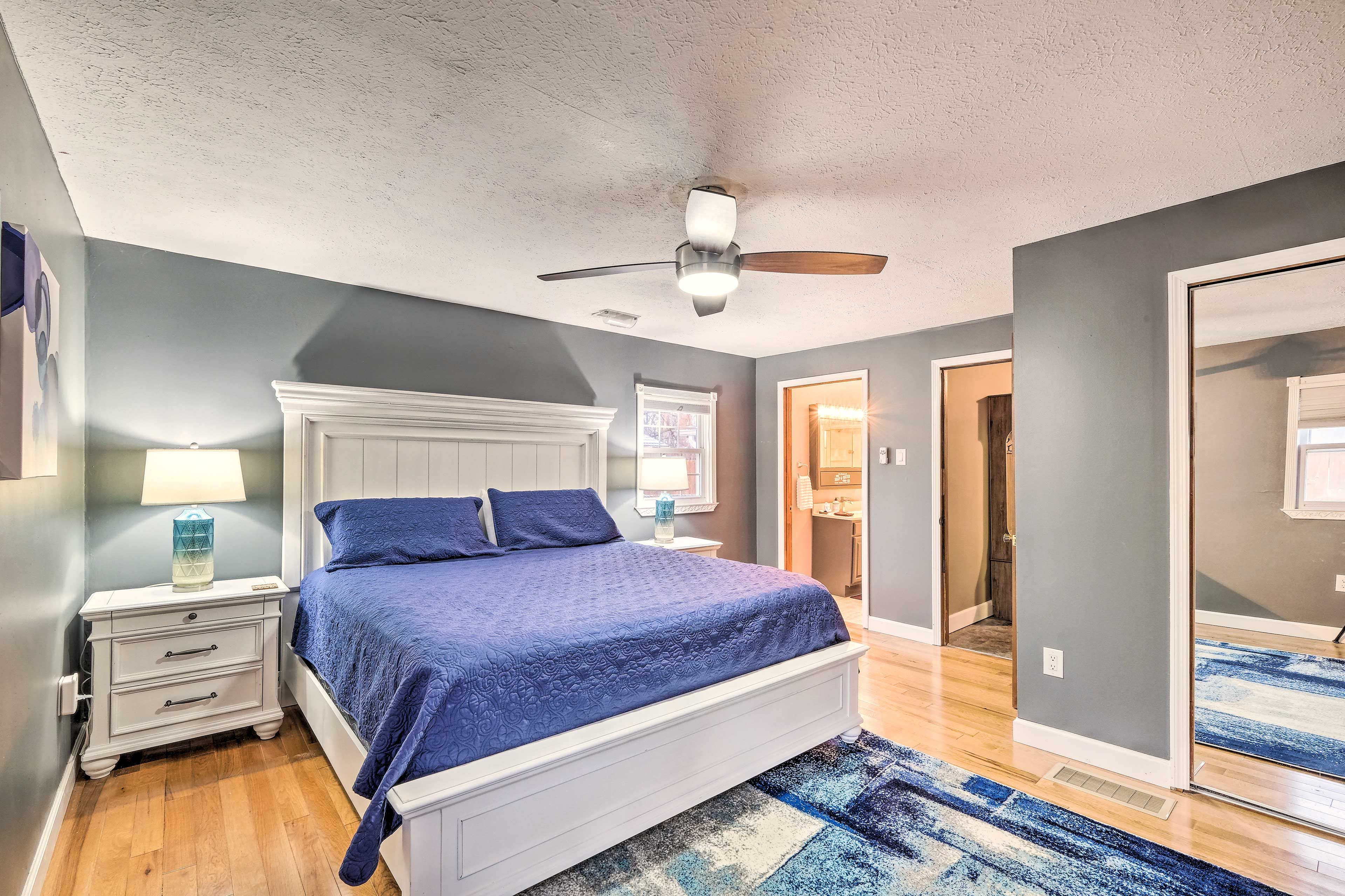 Bedroom 1 | King Bed | Linens Provided