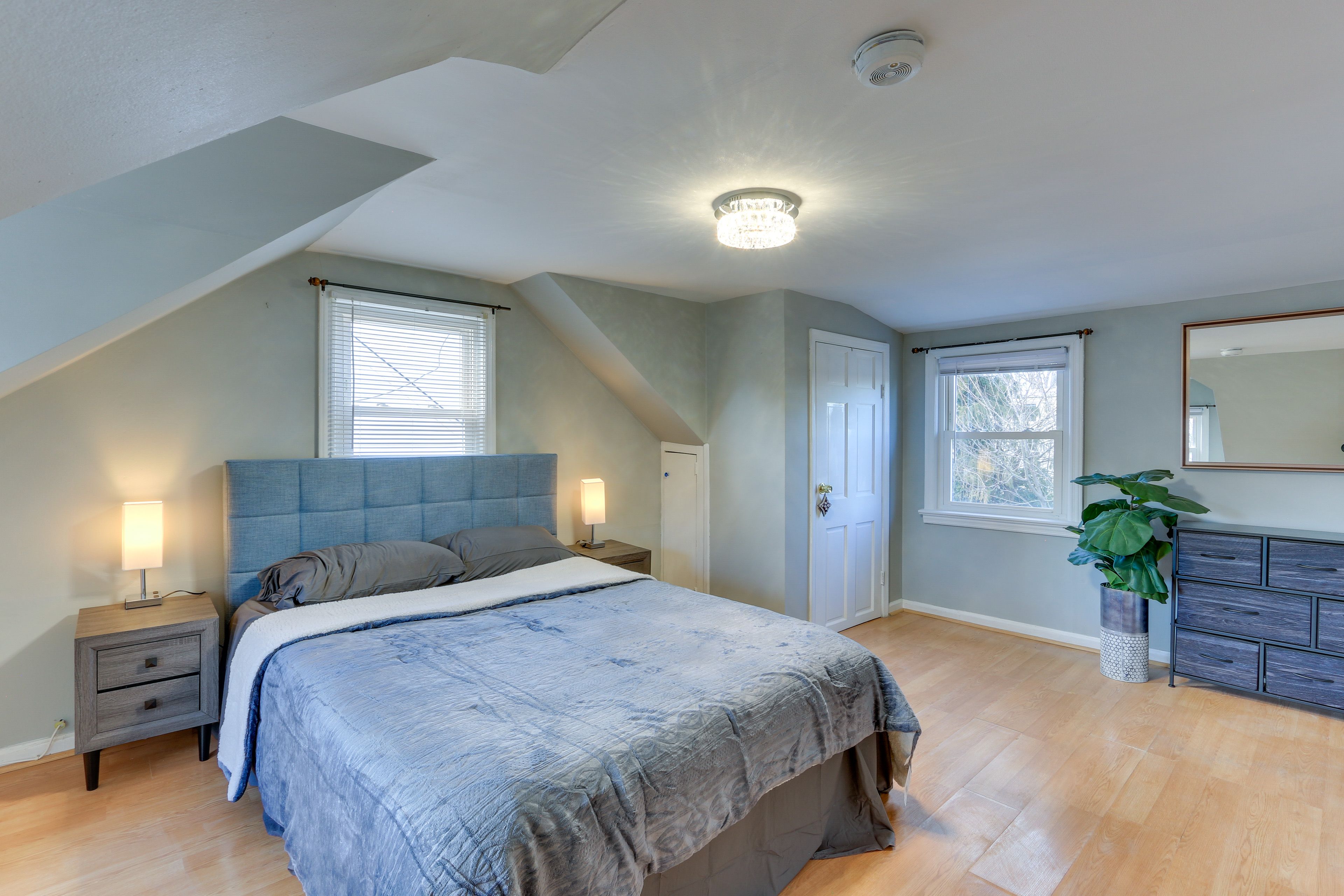 Bedroom 3 | King Bed | Upper Level