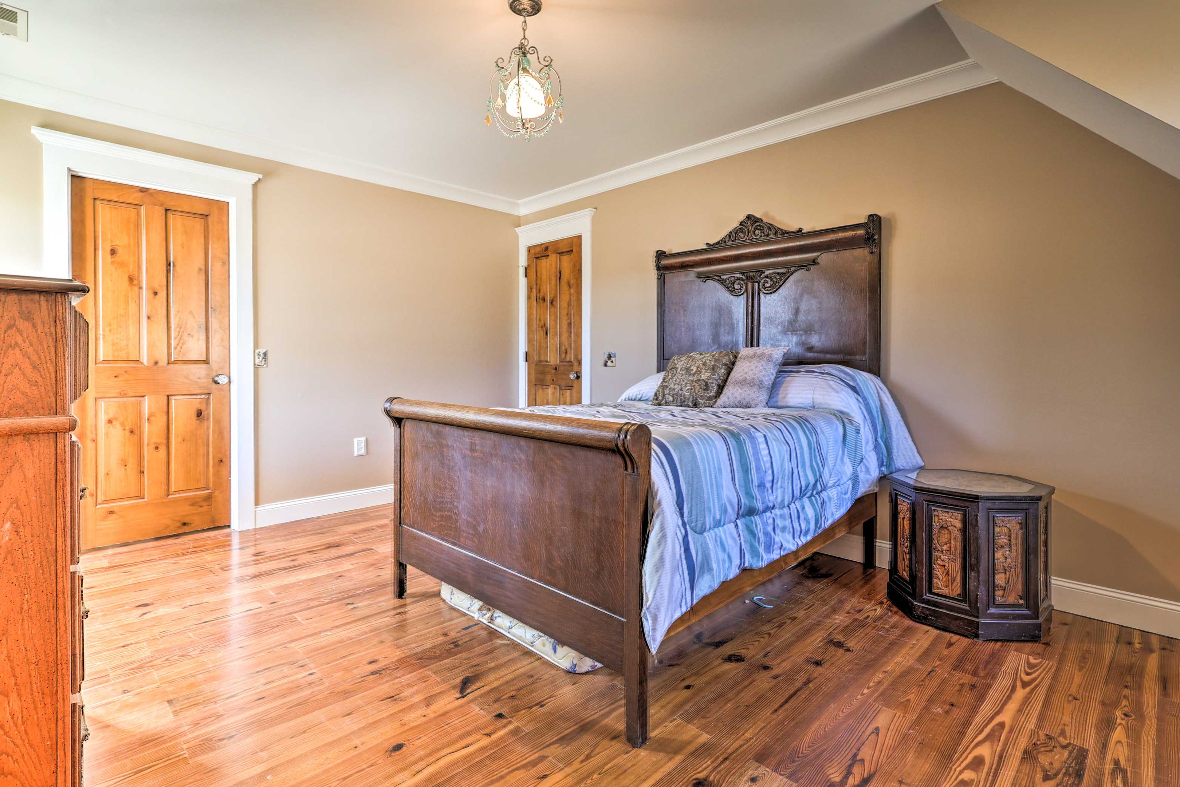 Bedroom 2 | 2nd Floor | Full Bed | Linens Provided
