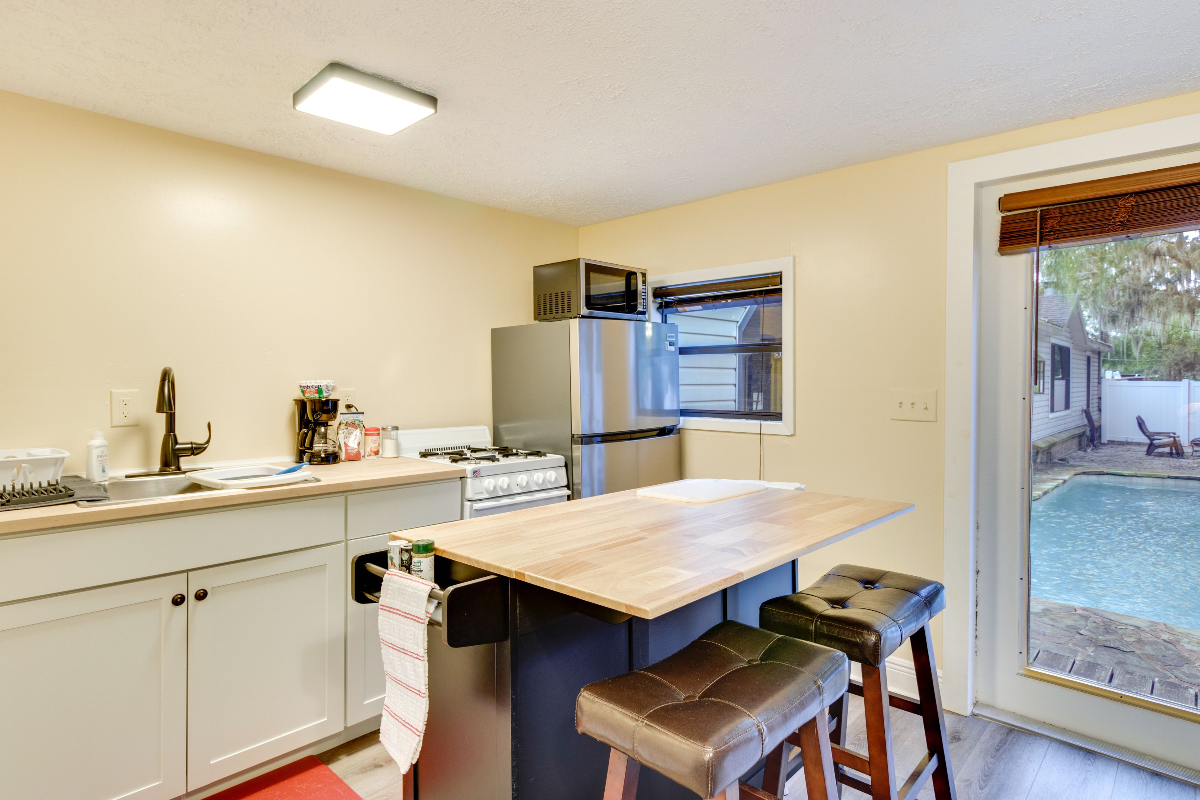 Kitchenette | Cooking Basics | Coffee Maker