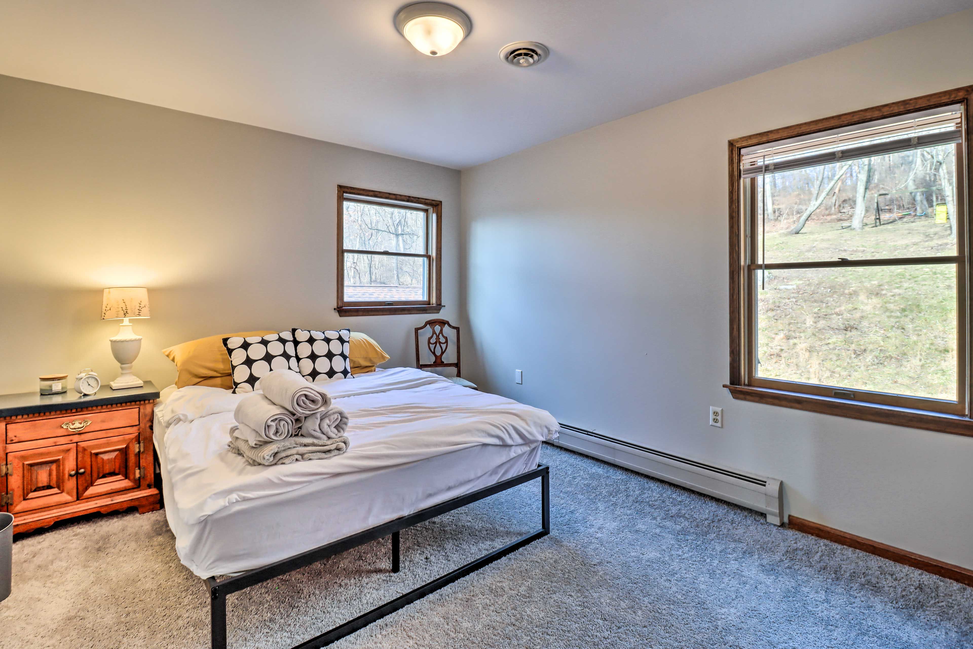 Bedroom 2 | Queen Bed | 2nd Floor