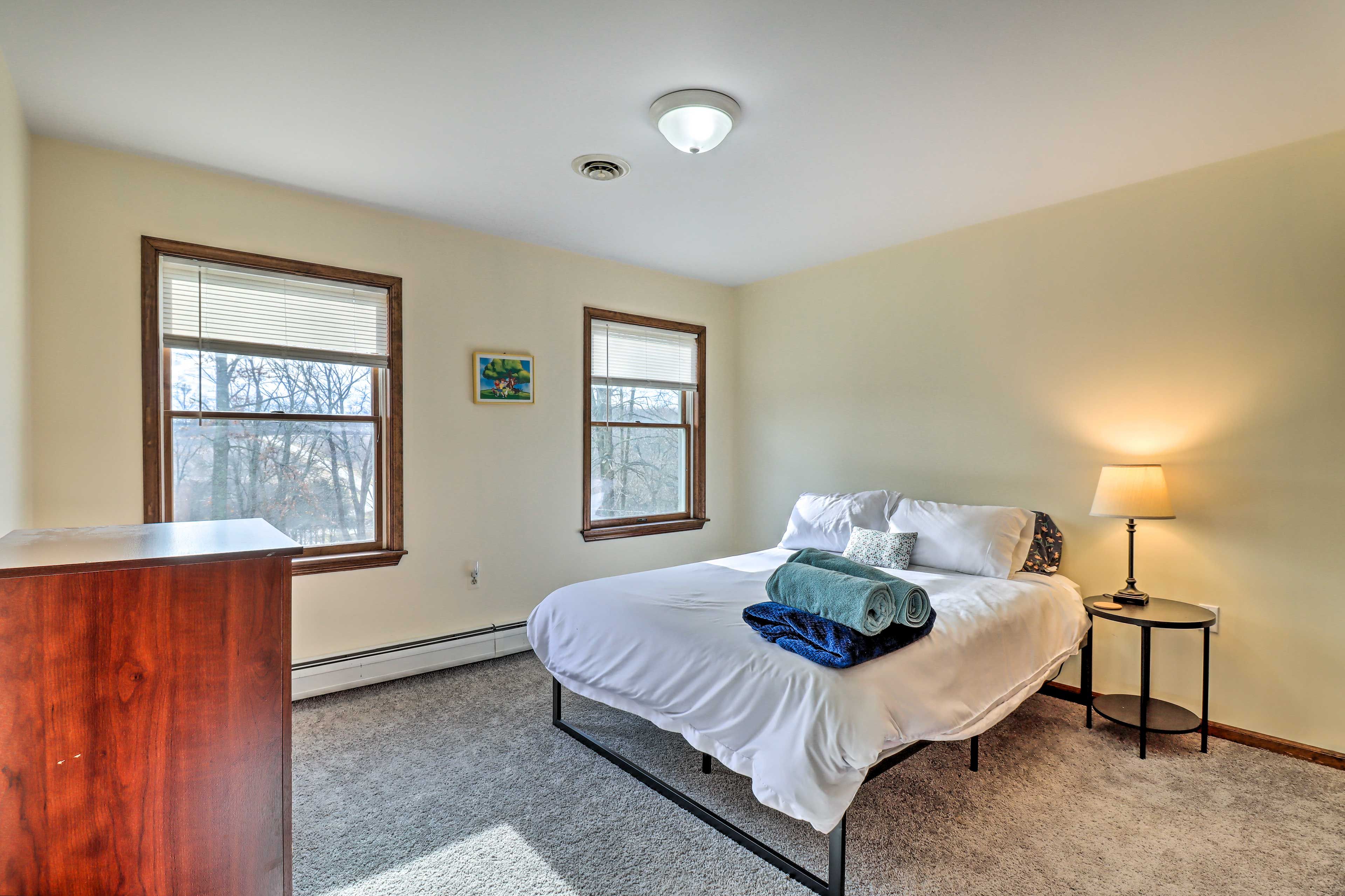 Bedroom 3 | Queen Bed | 2nd Floor