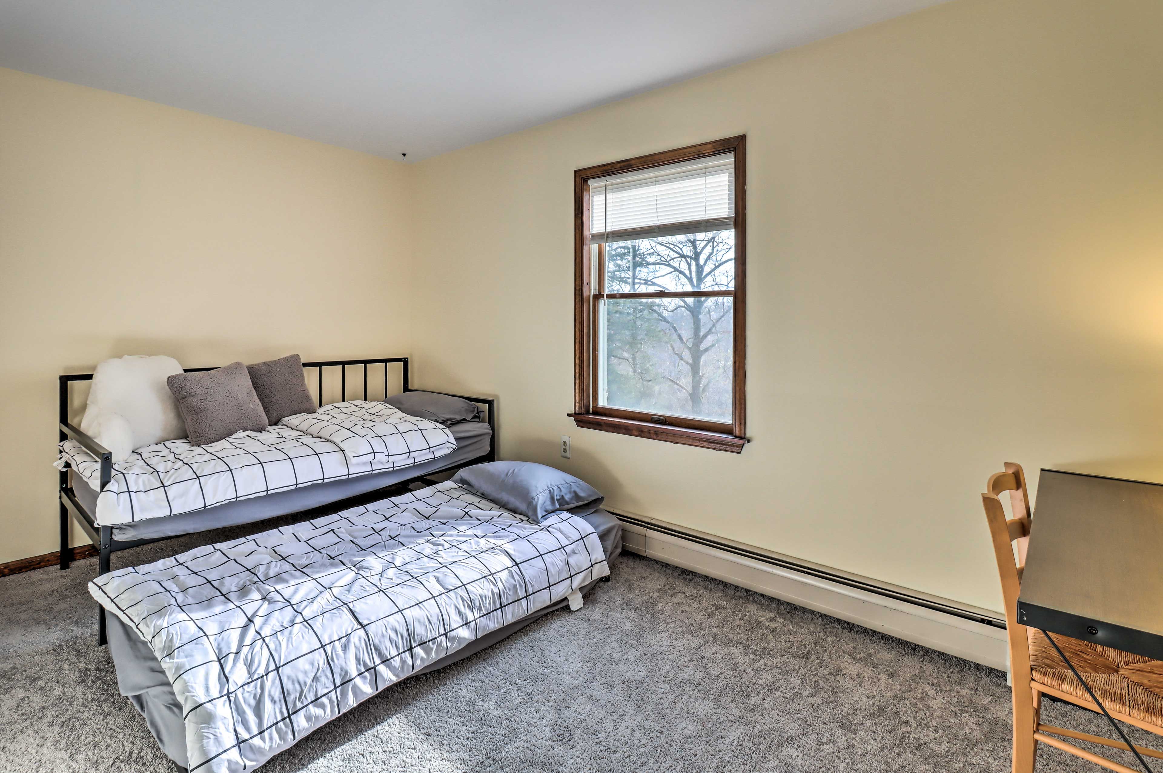 Bedroom 4 | Twin Bed w/ Twin Trundle | 2nd Floor