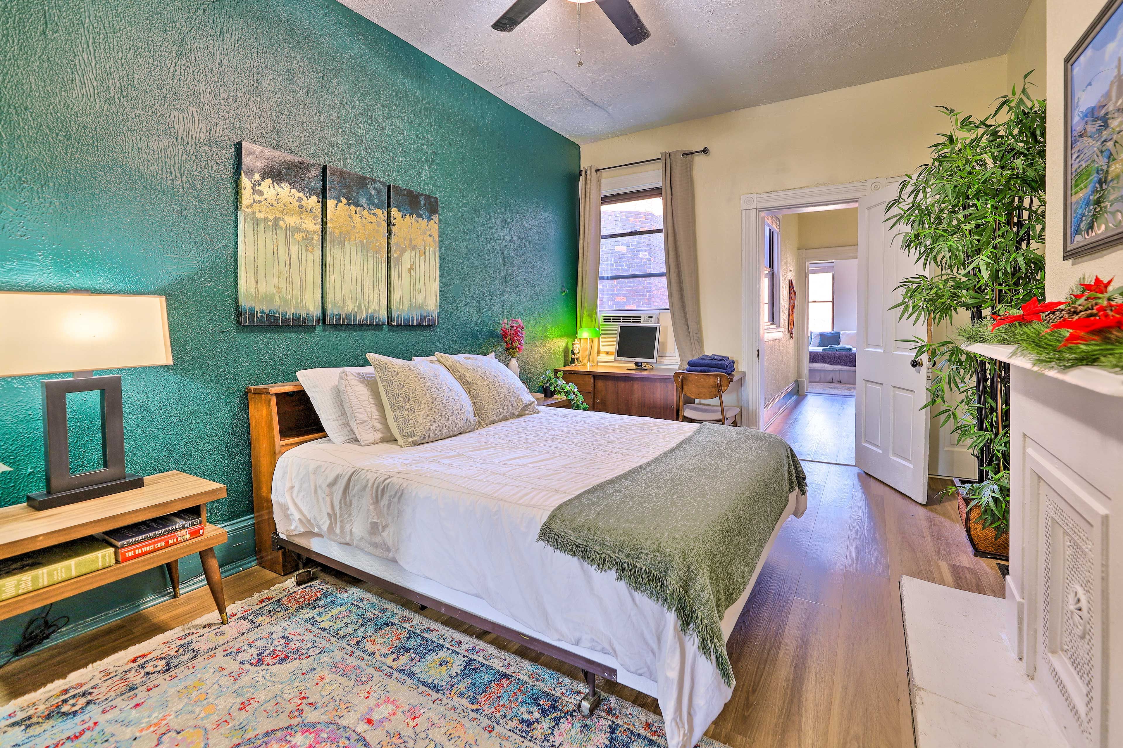 Bedroom 2 | Queen Bed