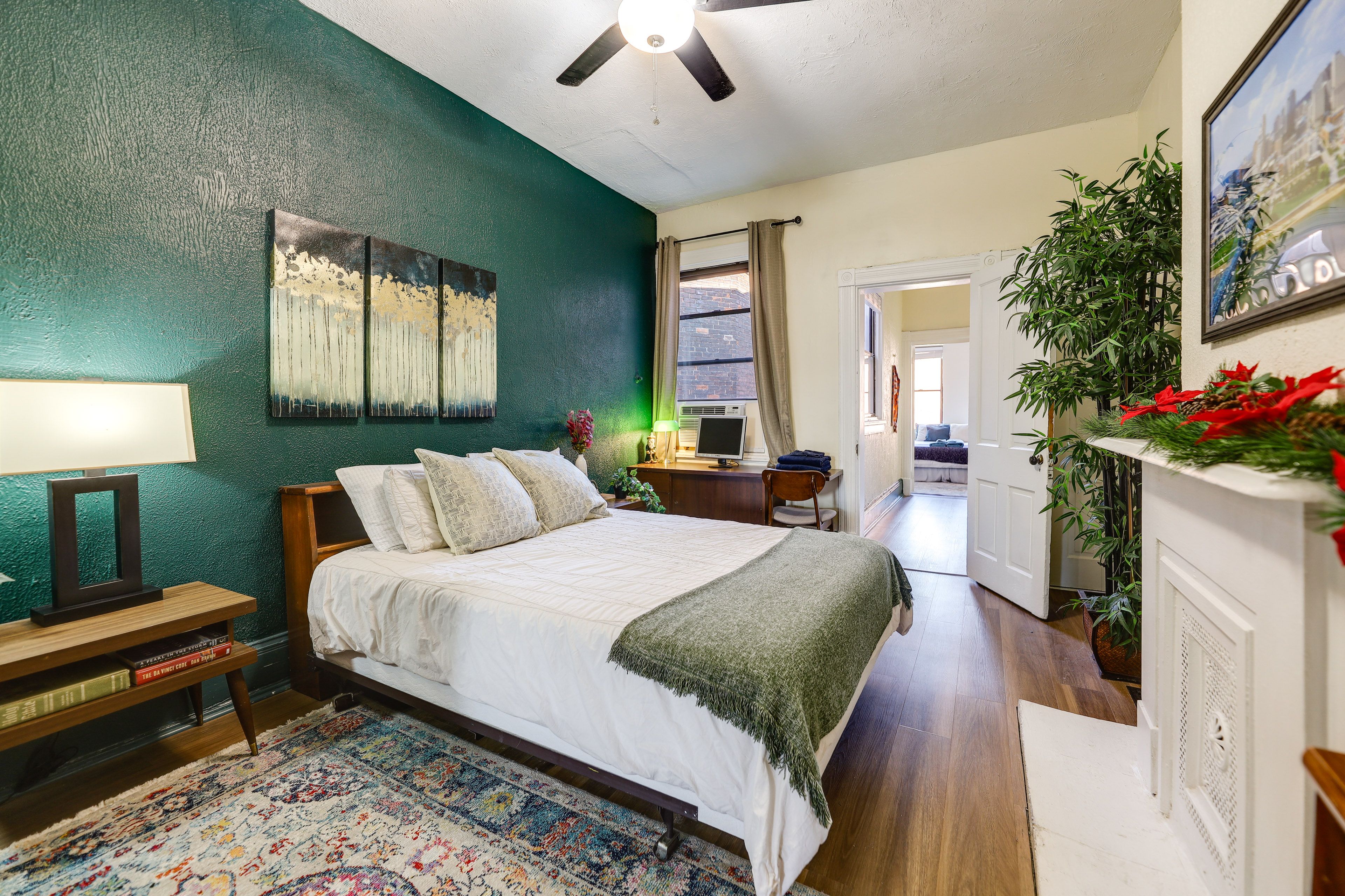 Bedroom 2 | Queen Bed