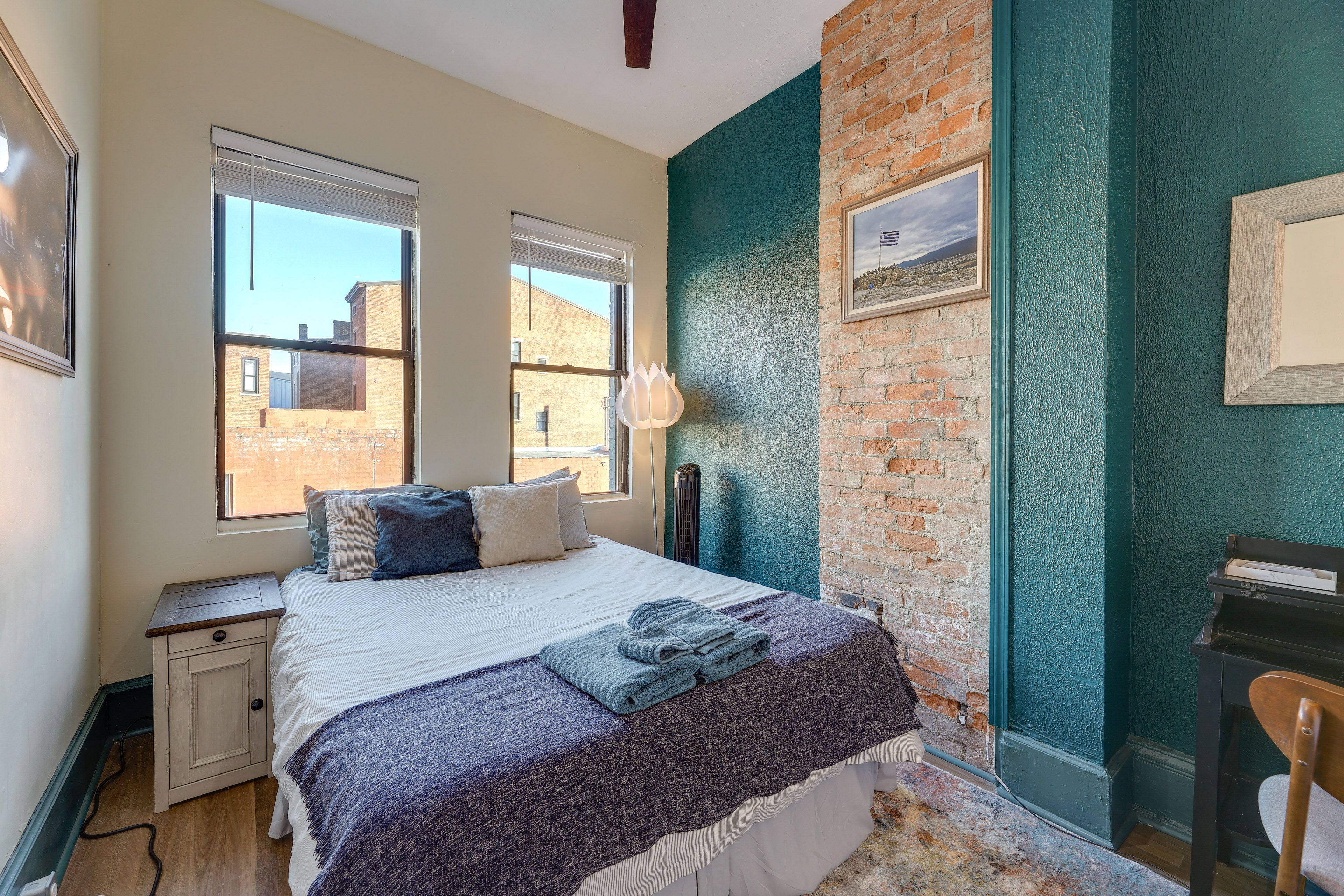 Bedroom 3 | Queen Bed