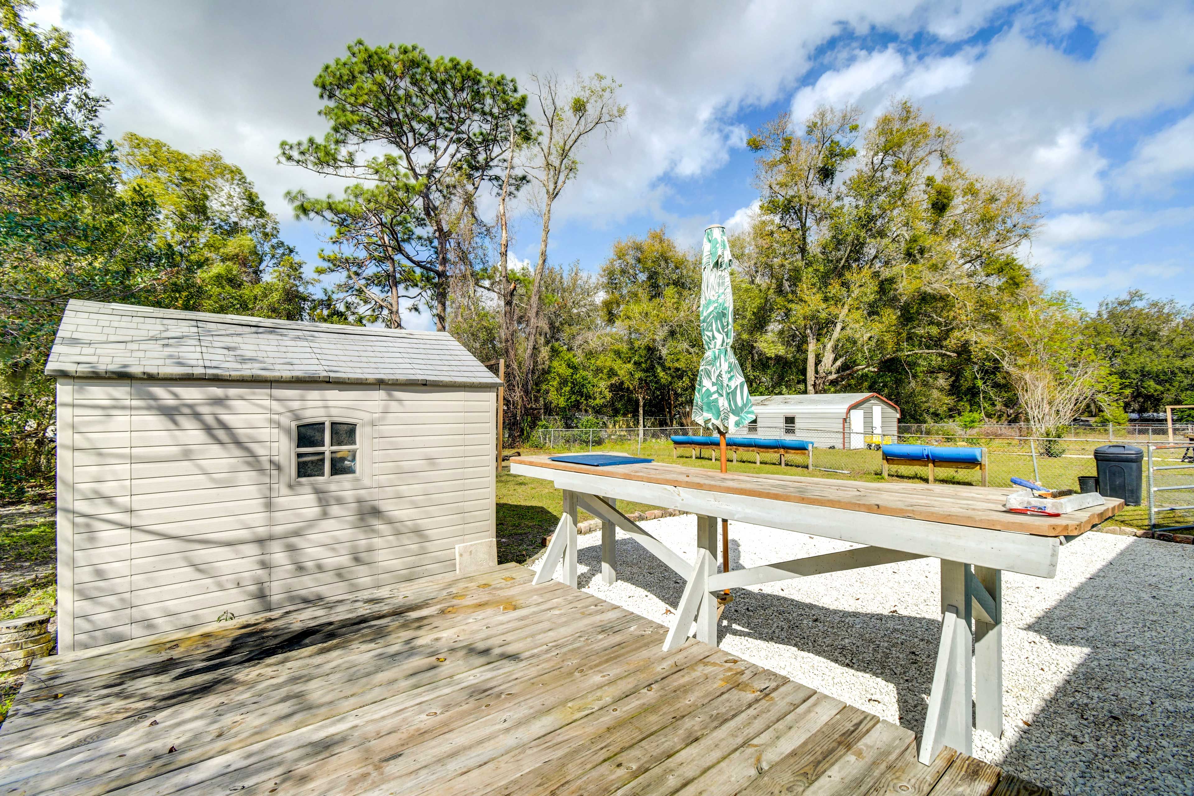 Deck | Charcoal Grill | Fire Pit
