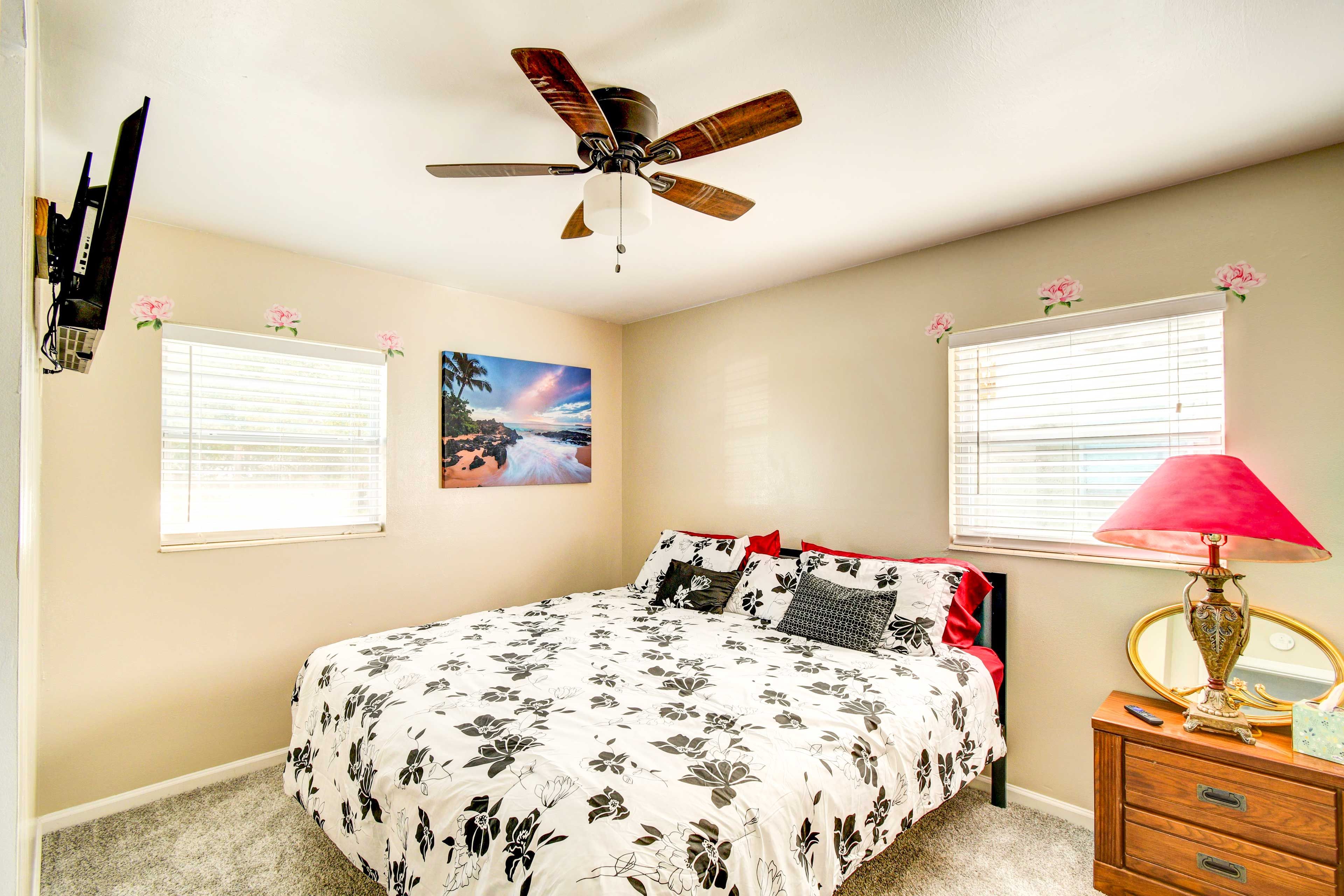 Bedroom 1 | California King Bed | Linens & Towels | Smart TV