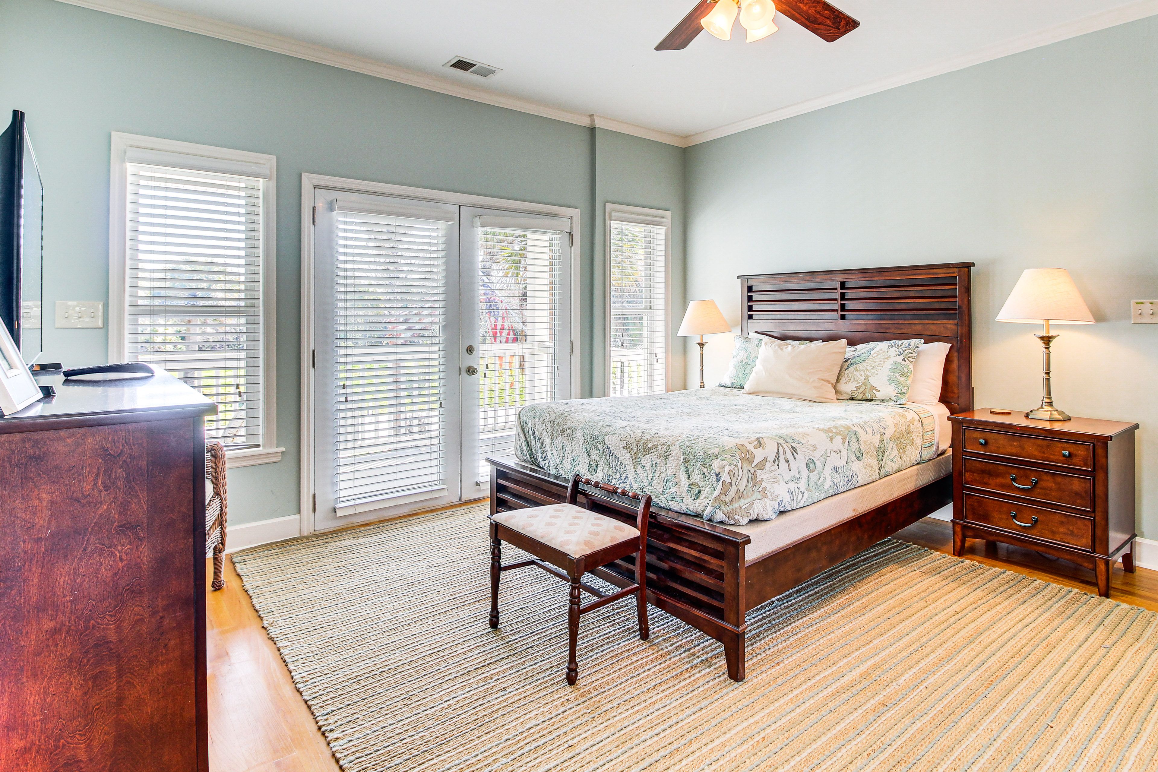Bedroom 1 | 2nd Floor | Queen Bed | Linens Provided
