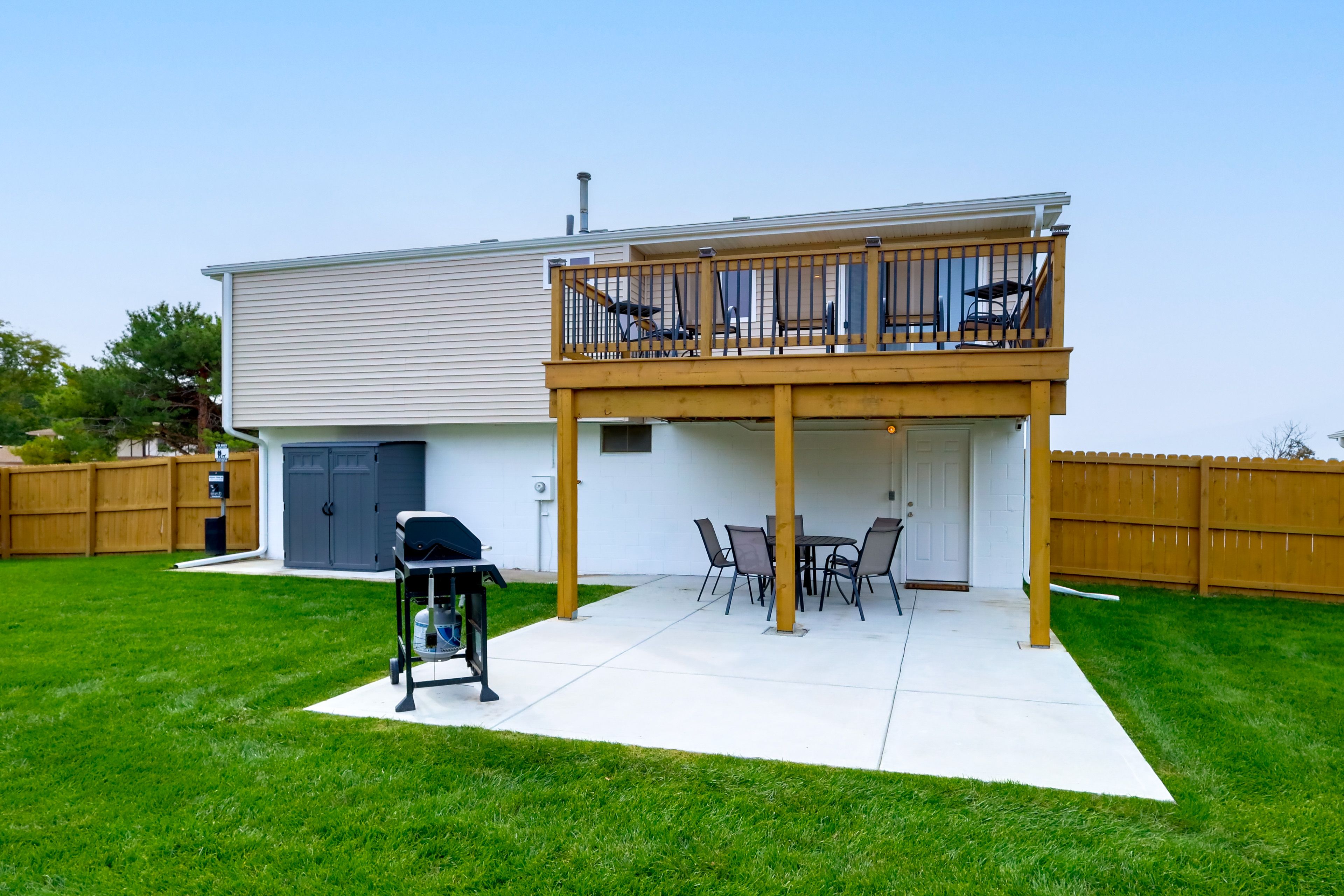 Patio | Dining Area | Grill