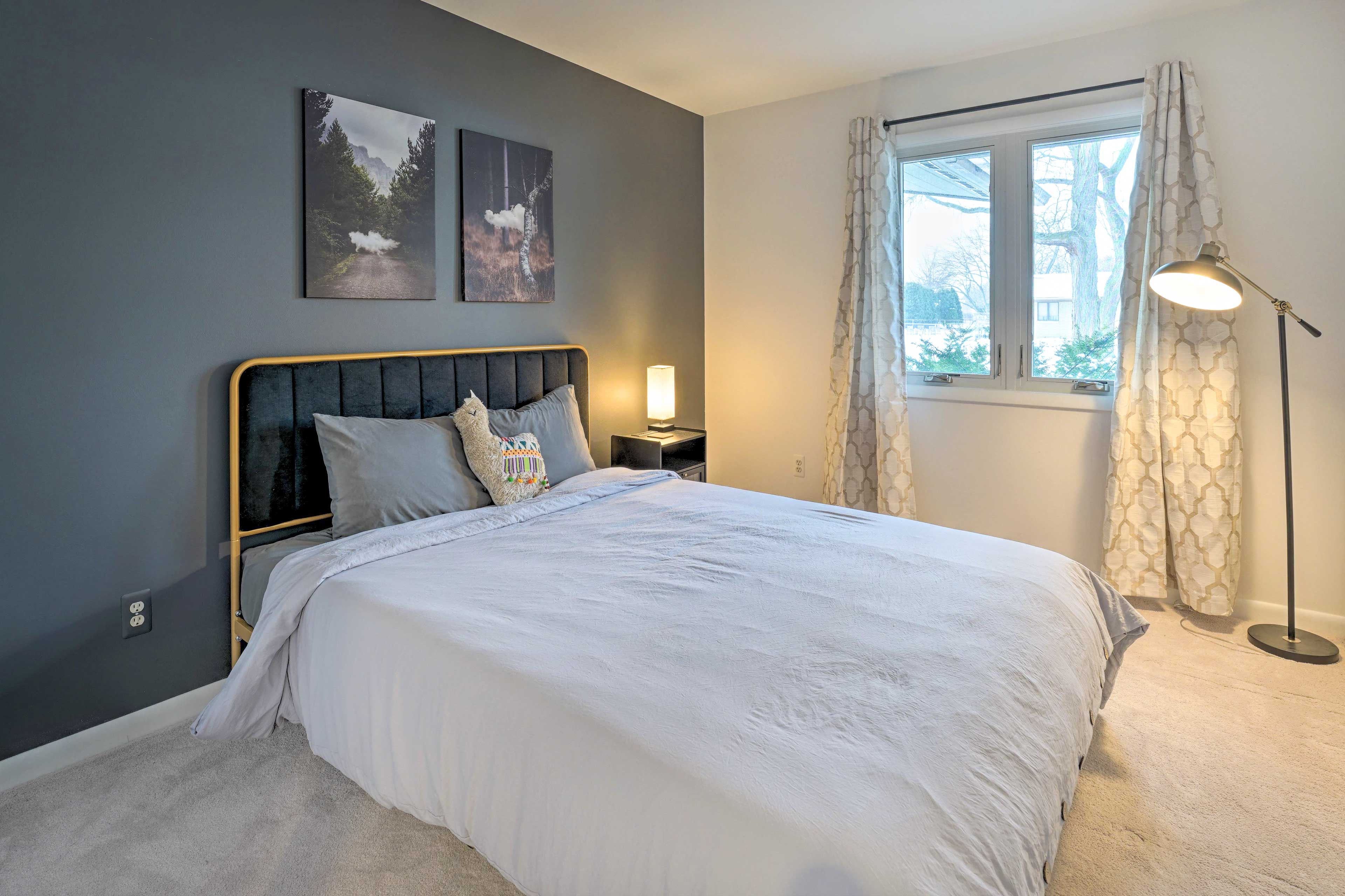 Bedroom 3 | Queen Bed
