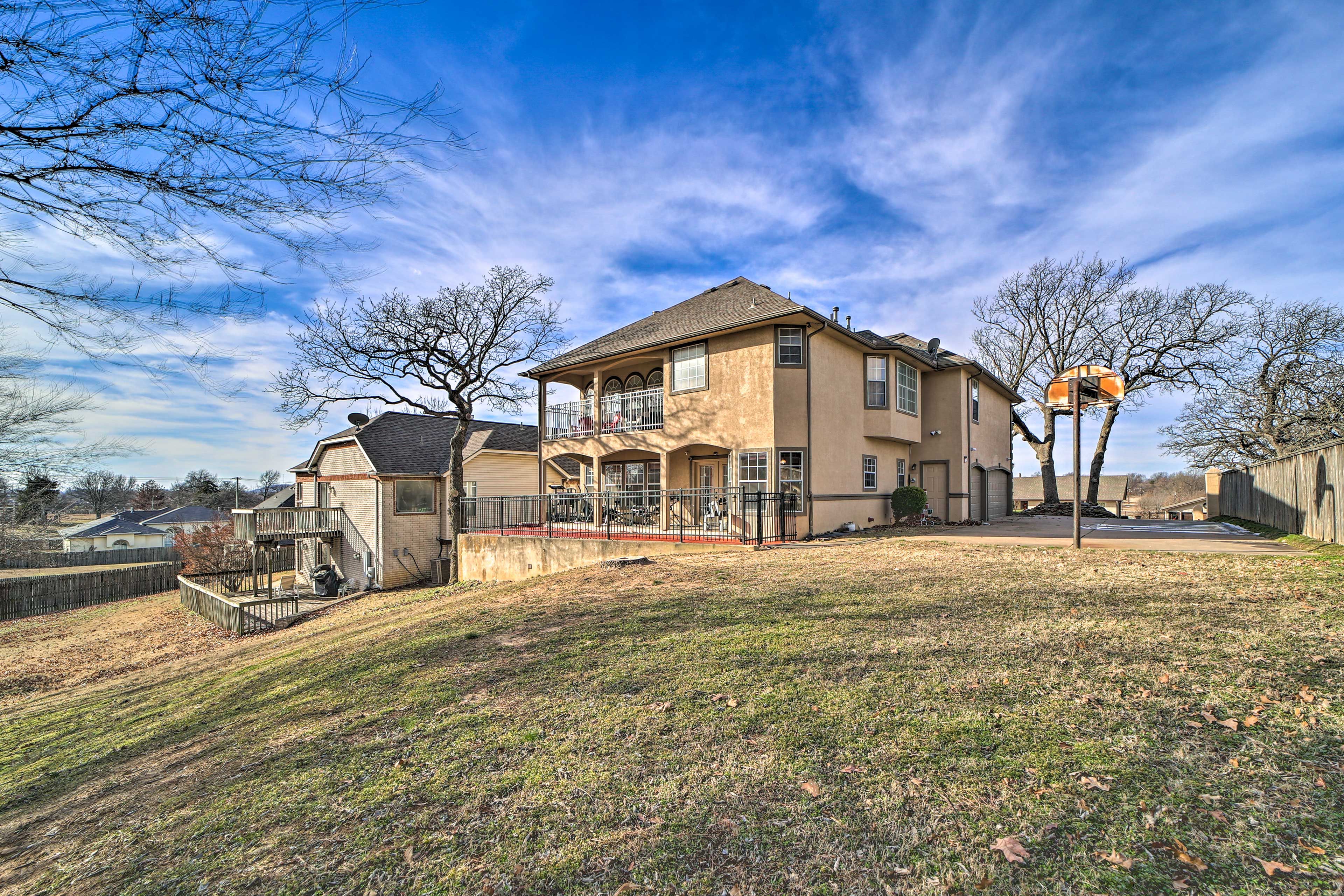 Tulsa Vacation Rental | 4BR | 2BA | Step-Free Entry | 2,850 Sq Ft