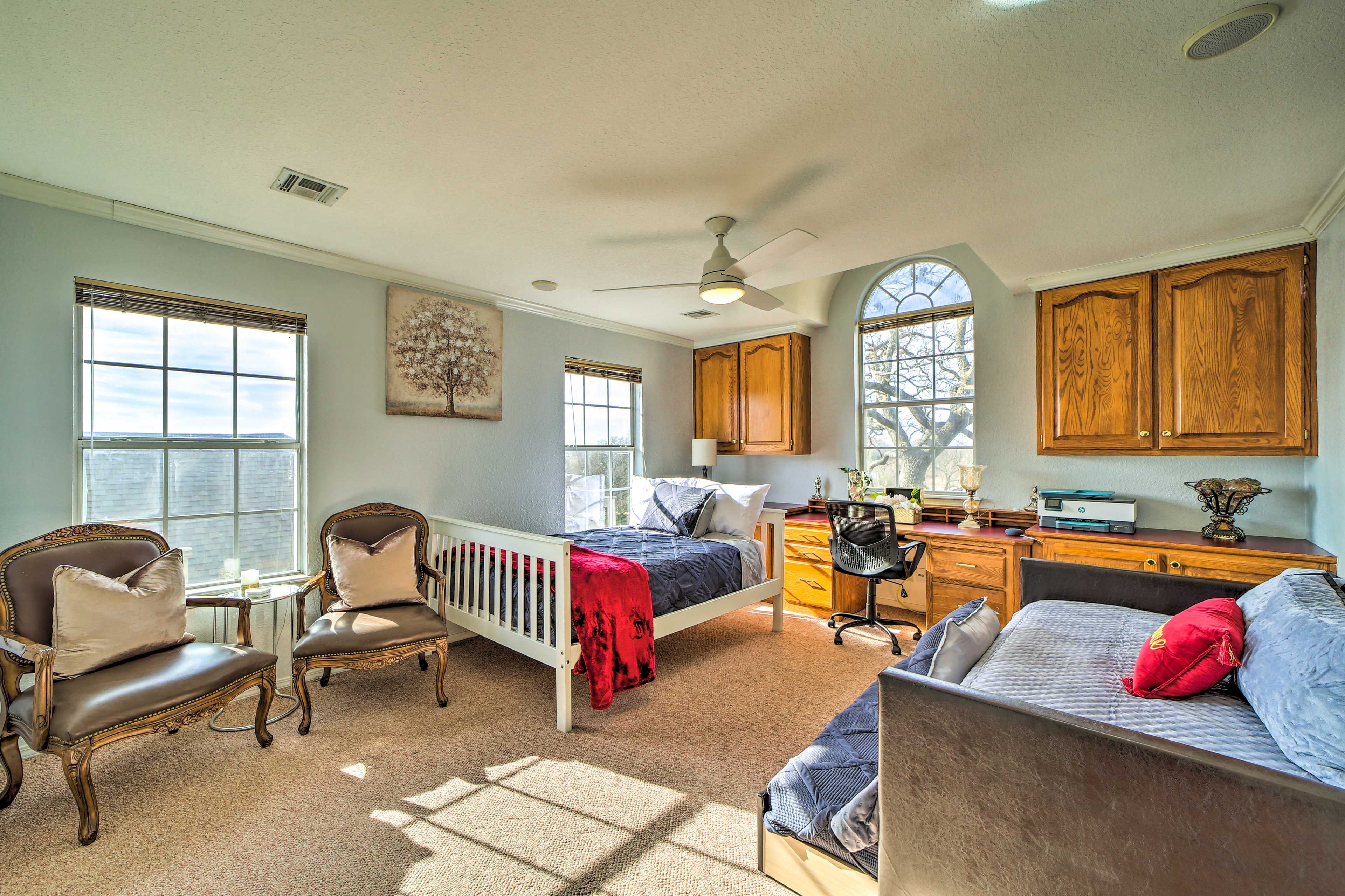 Bedroom 2 | Full Bed | Twin Daybed w/ Twin Trundle | Smart TV | Printer