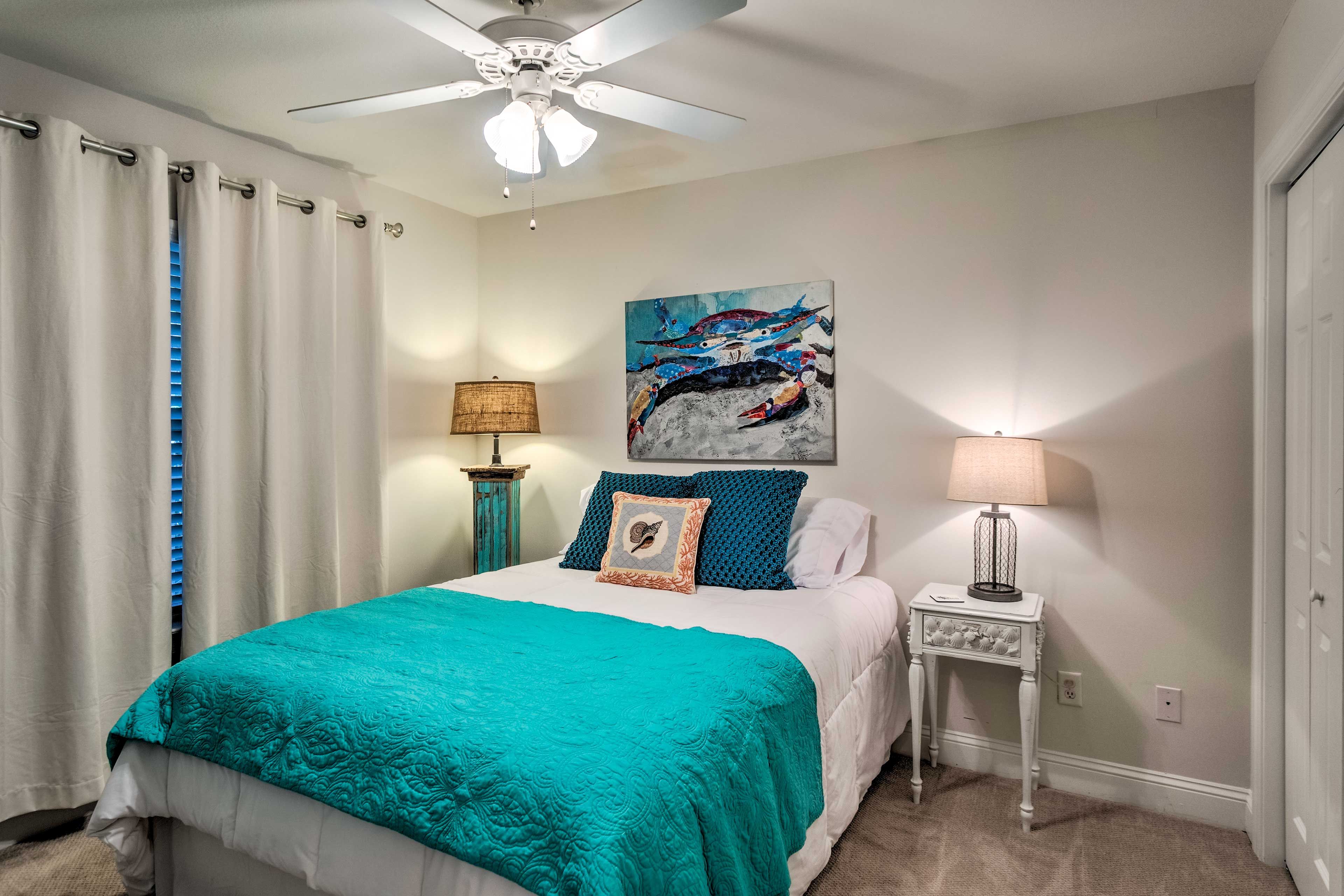 Bedroom 3 | Queen Bed | Smart TV