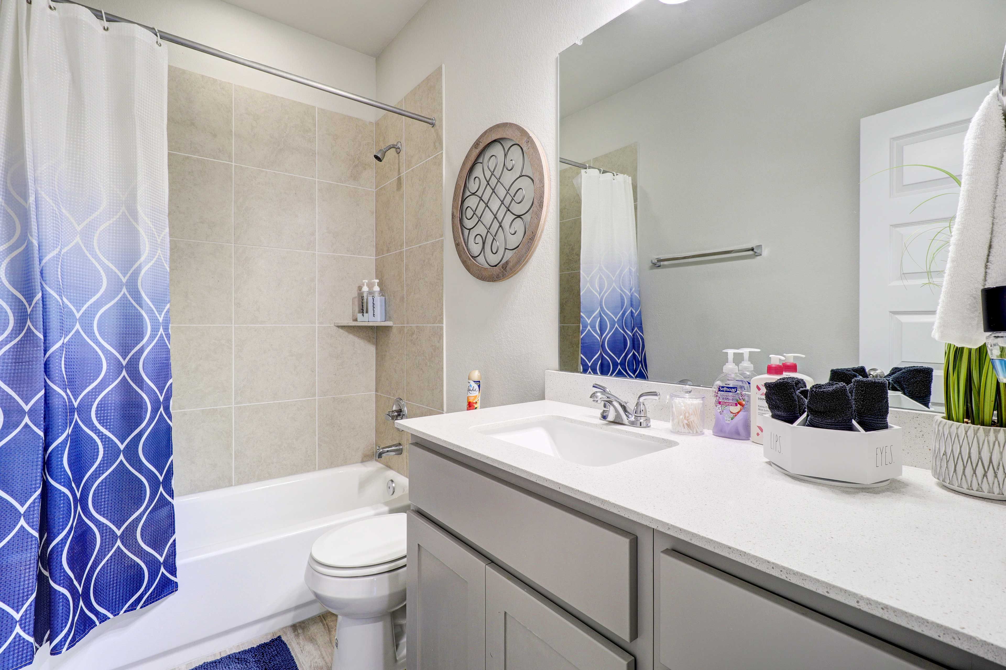 Full Bathroom | Hair Dryer