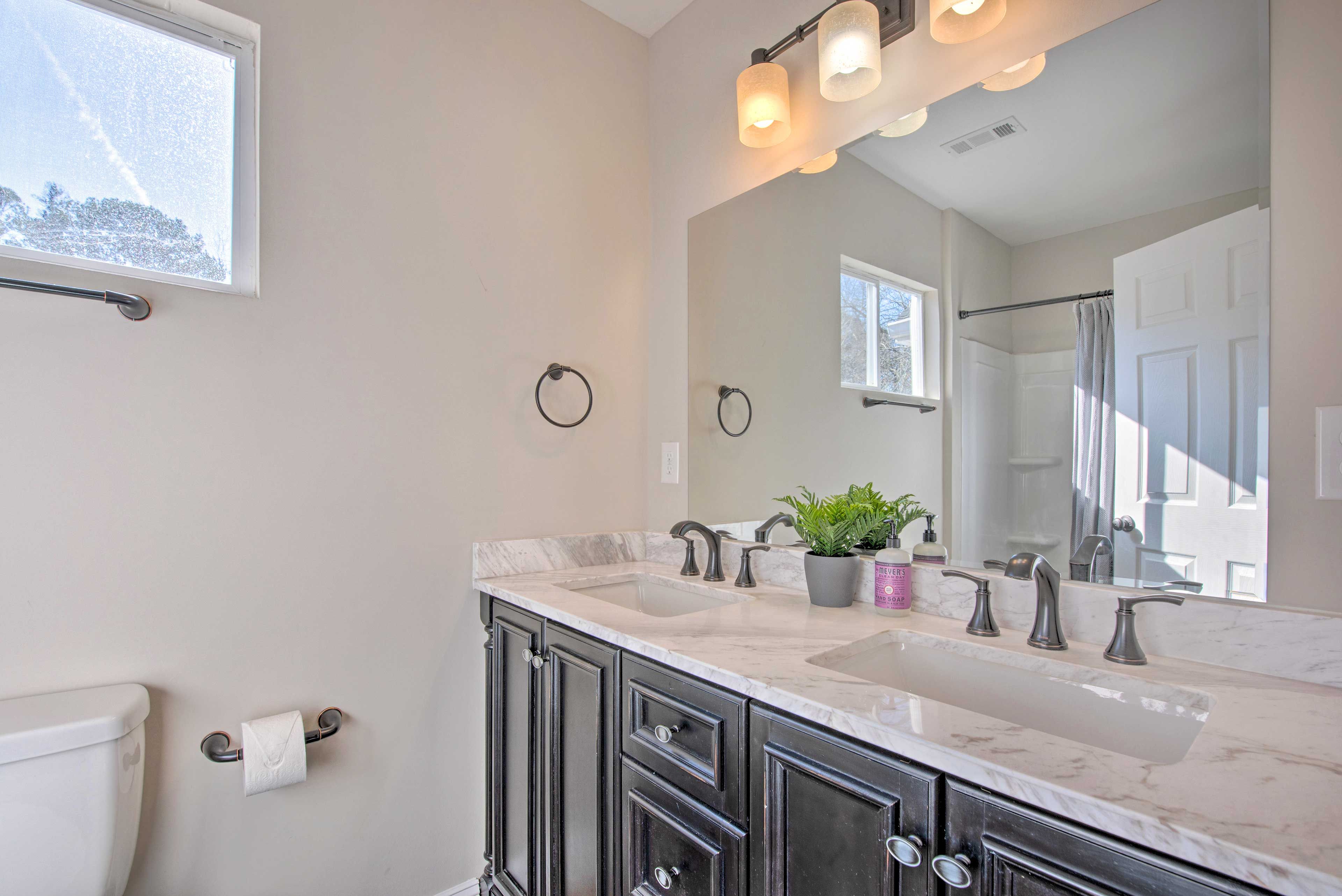 Full Bathroom | 2nd Floor | Hair Dryer