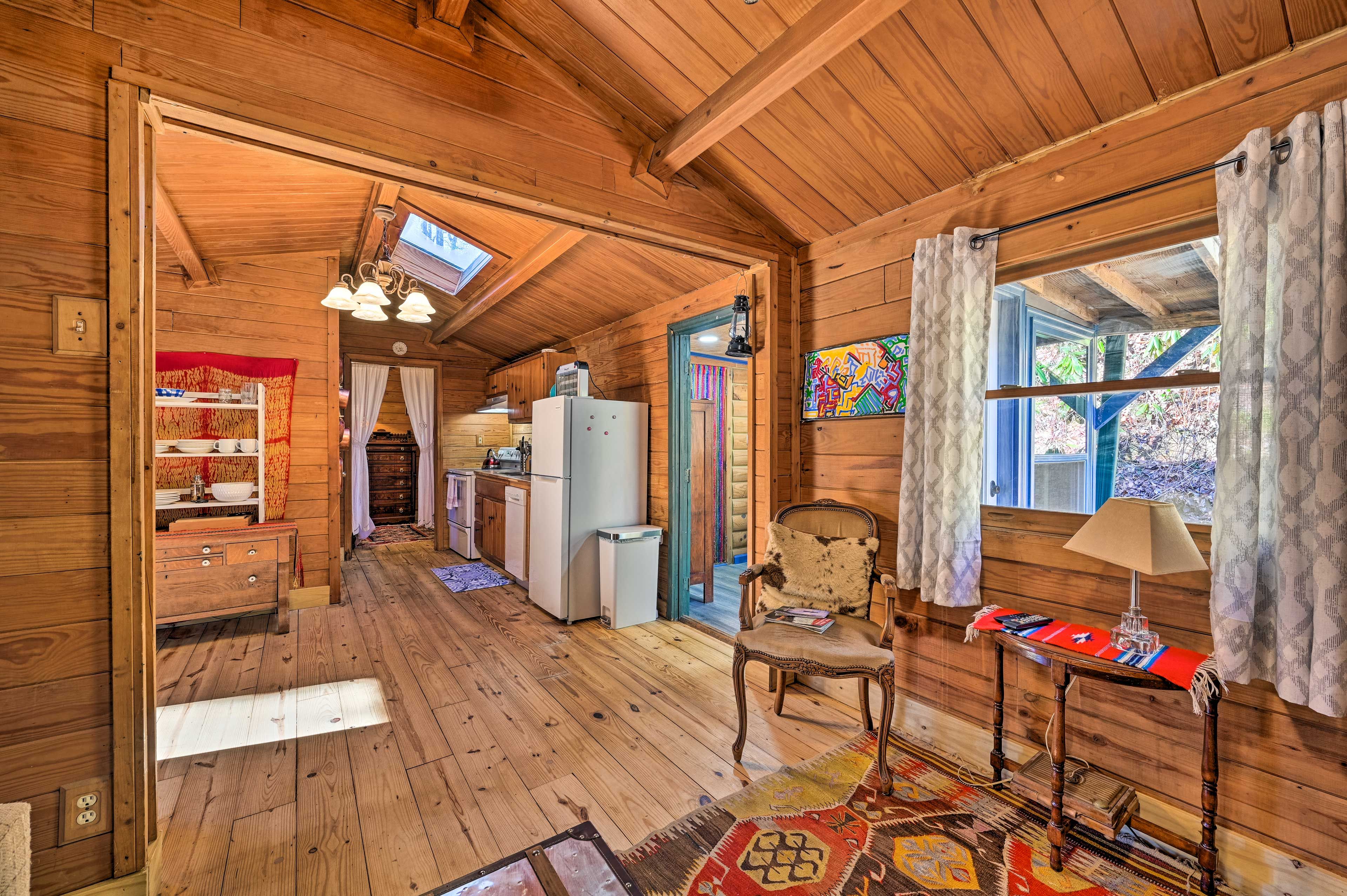 Studio | Smart TV | Gas Stove | Twin Sleeper Sofa