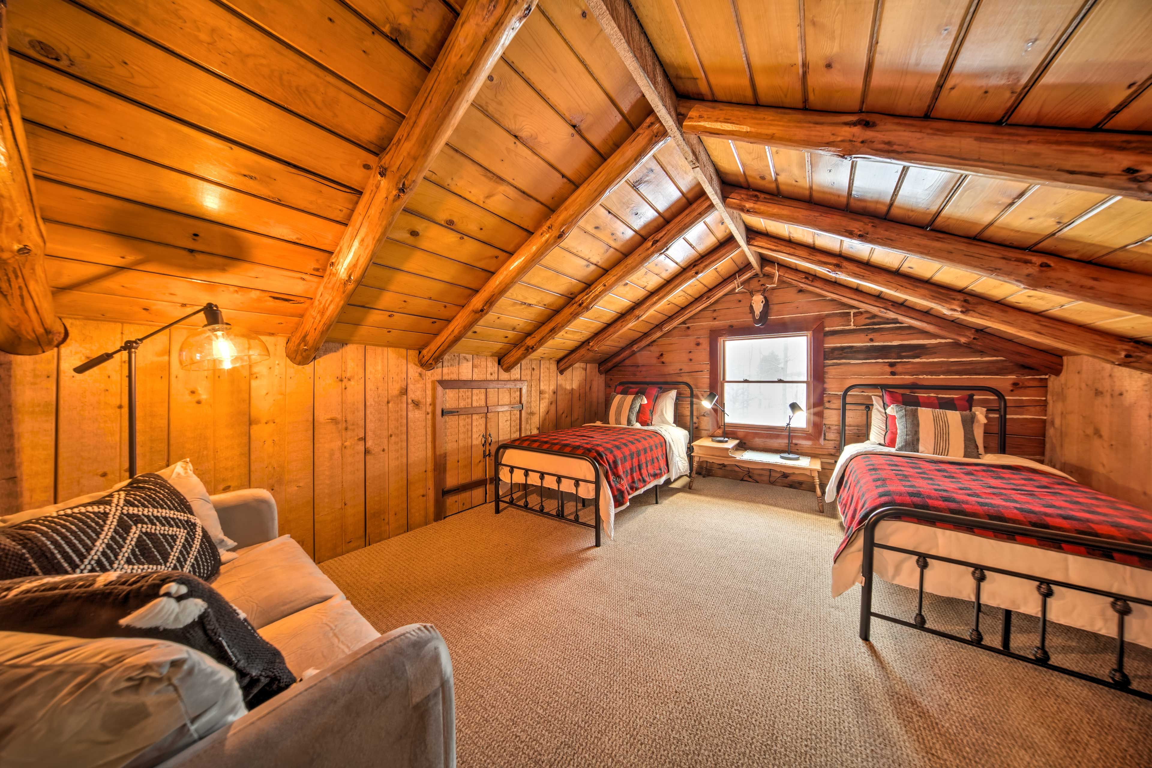 Bedroom 3 | 2 Twin Beds | 2nd Floor