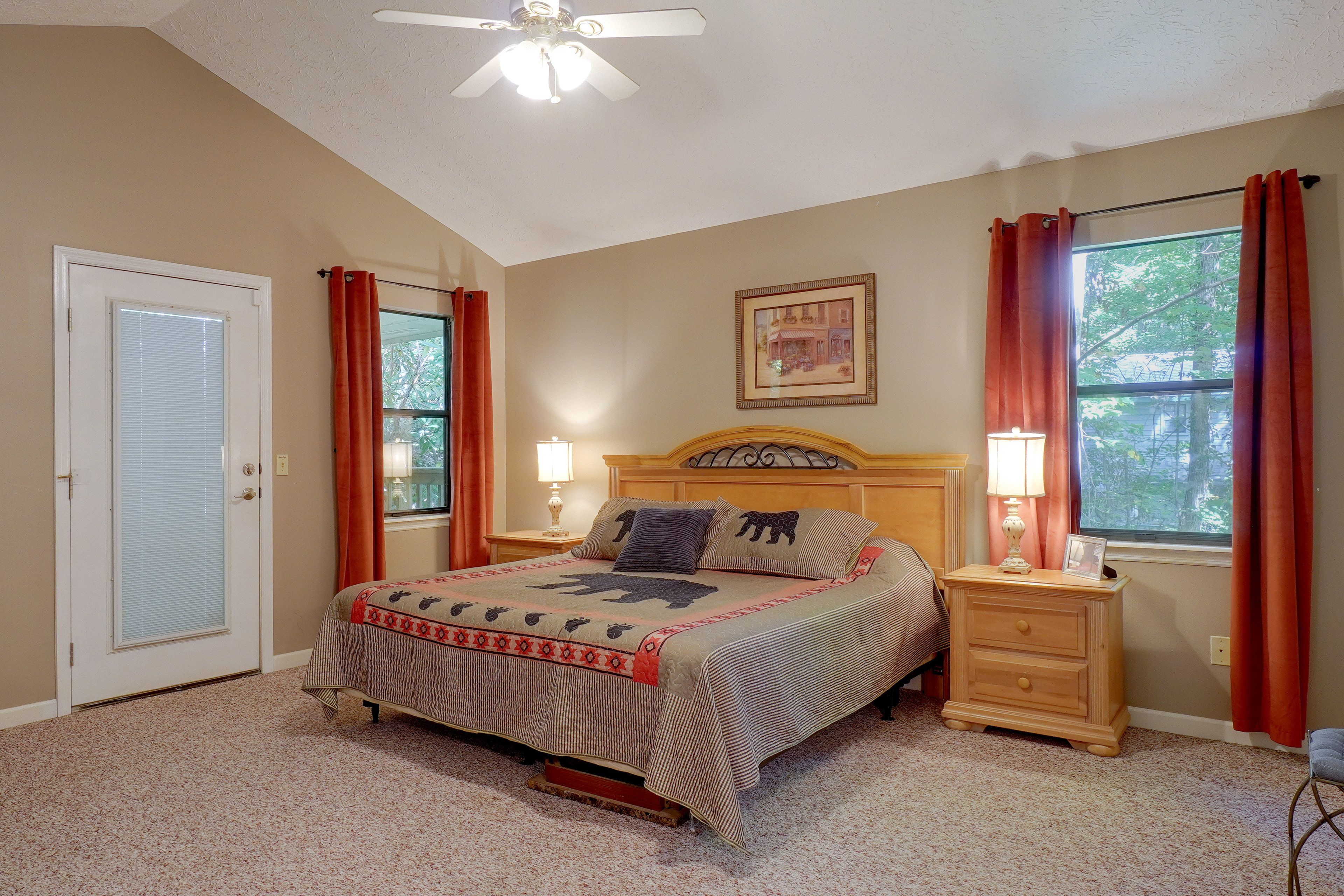 Bedroom 1 | King Bed | 2nd Floor