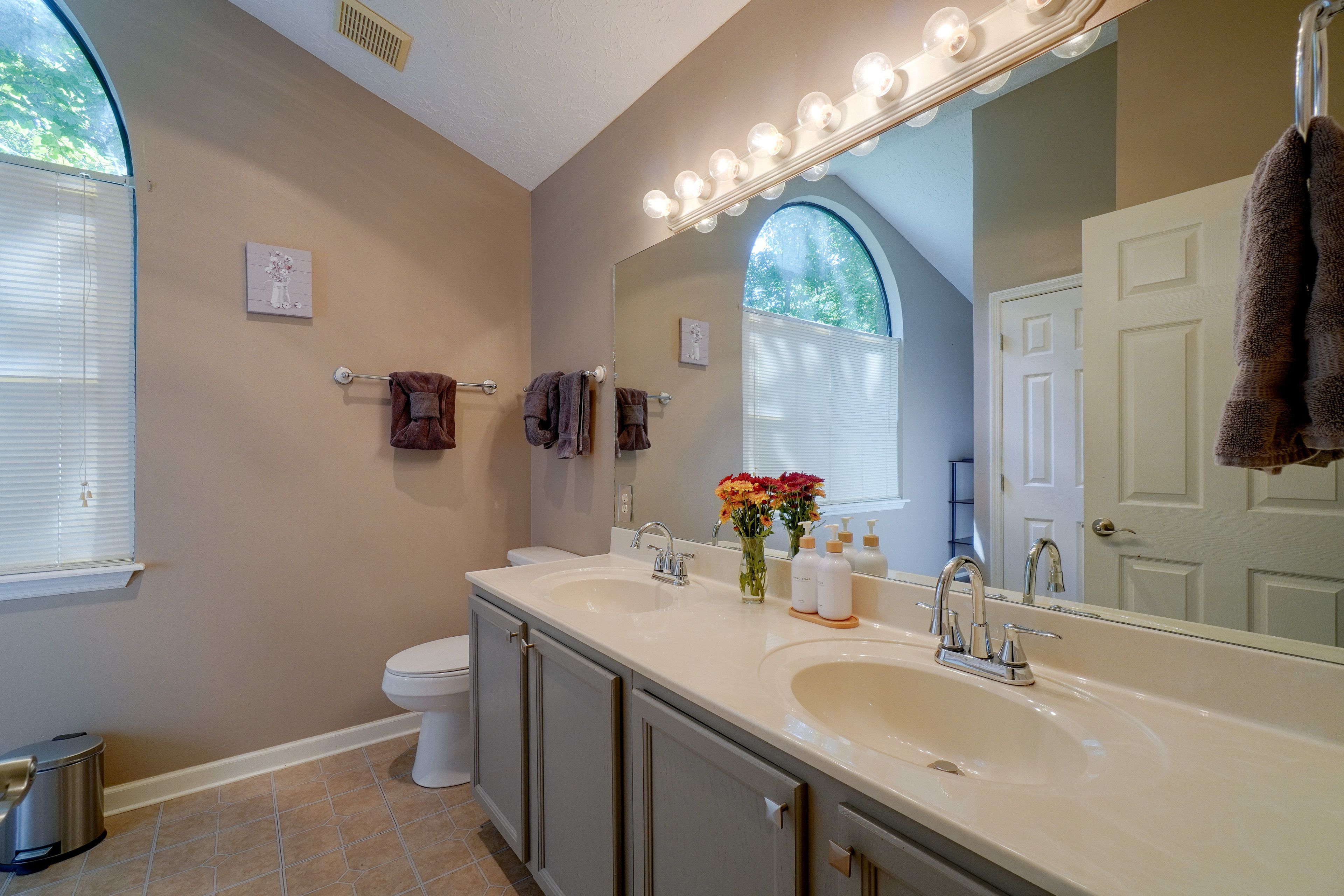 En-Suite Bathroom | 2nd Floor