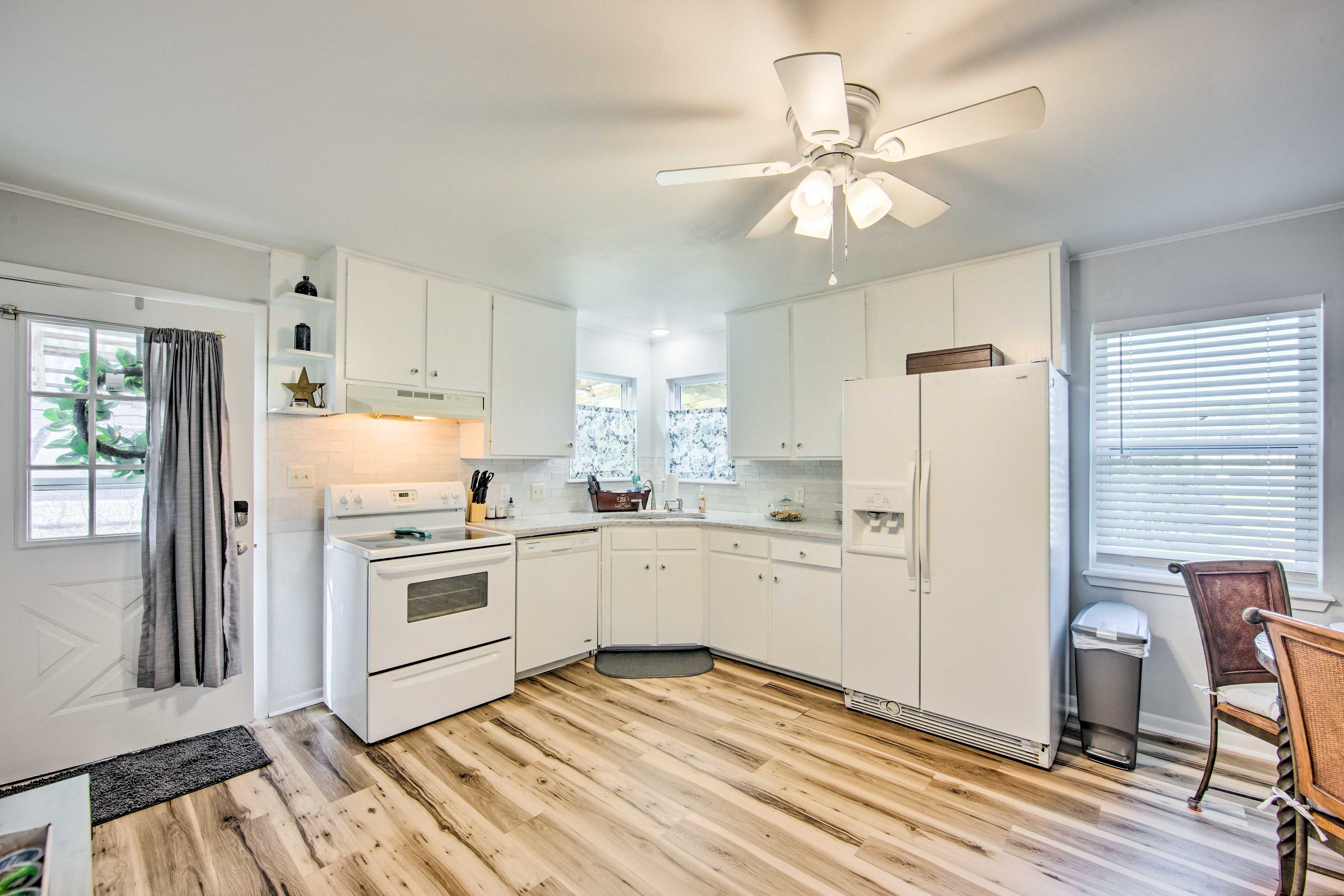 Kitchen | Coffee Maker | Toaster
