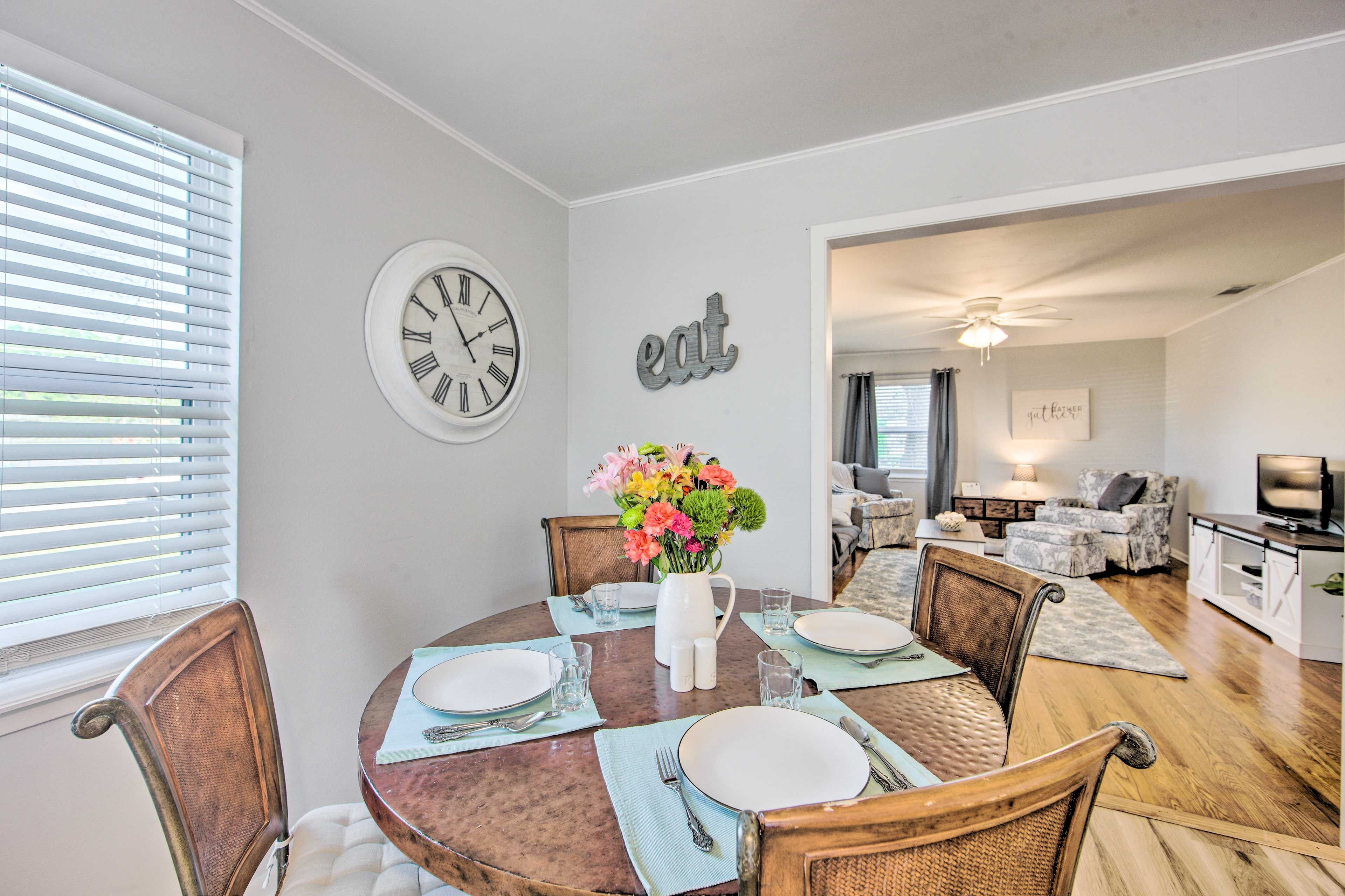 Dining Area | Dishware & Flatware