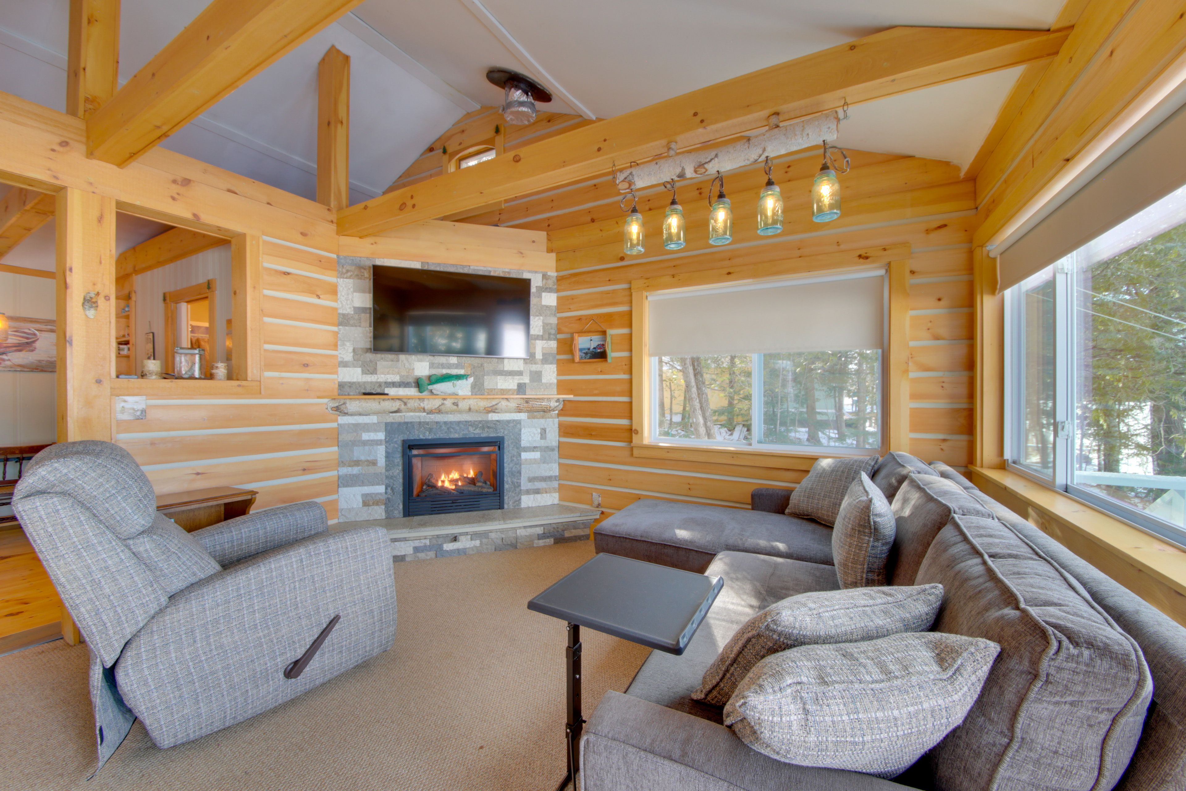 Palmyra Vacation Rental | 3BR | 1BA | 928 Sq Ft | 1 Step Required