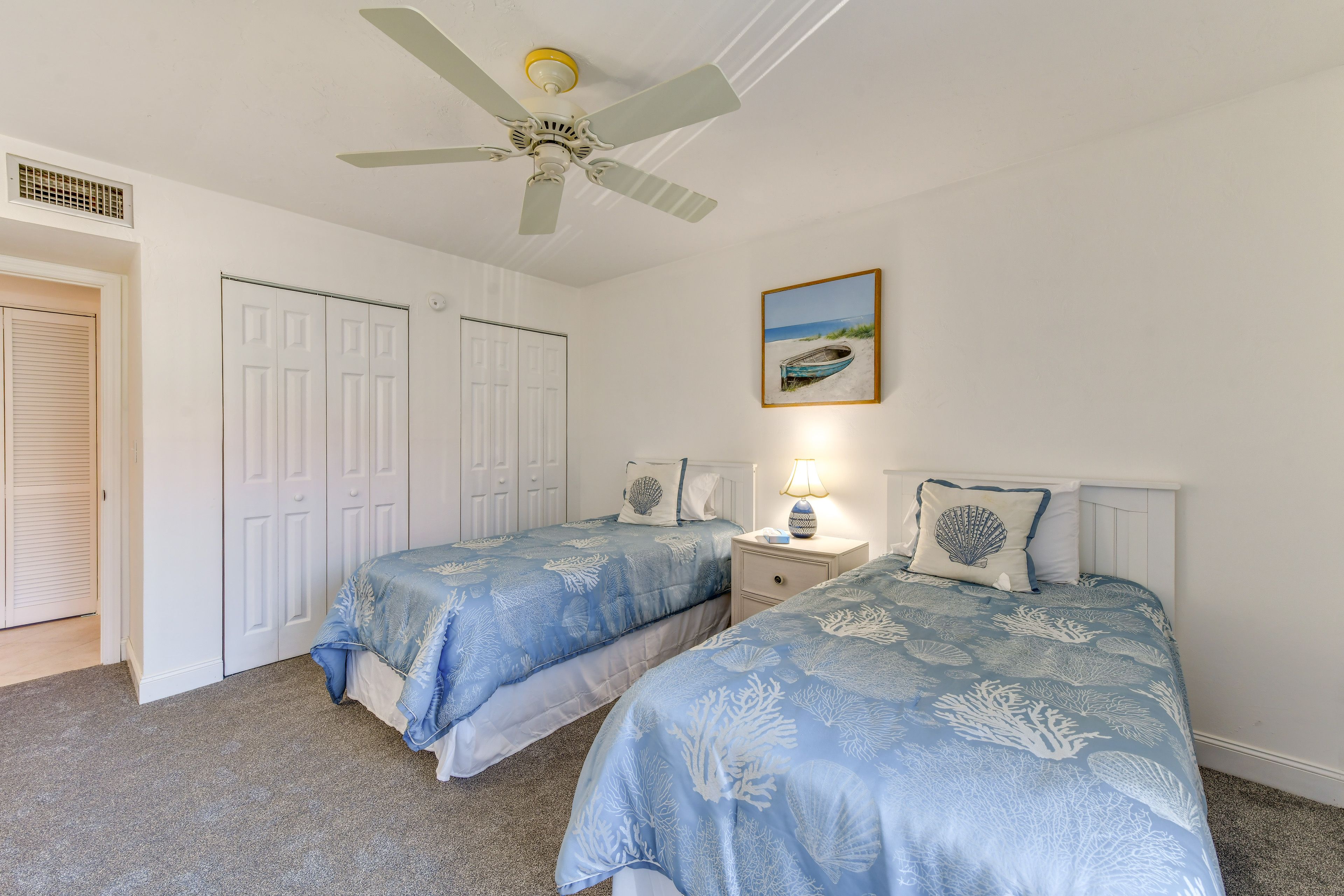 Bedroom 2 | 2 Twin Beds