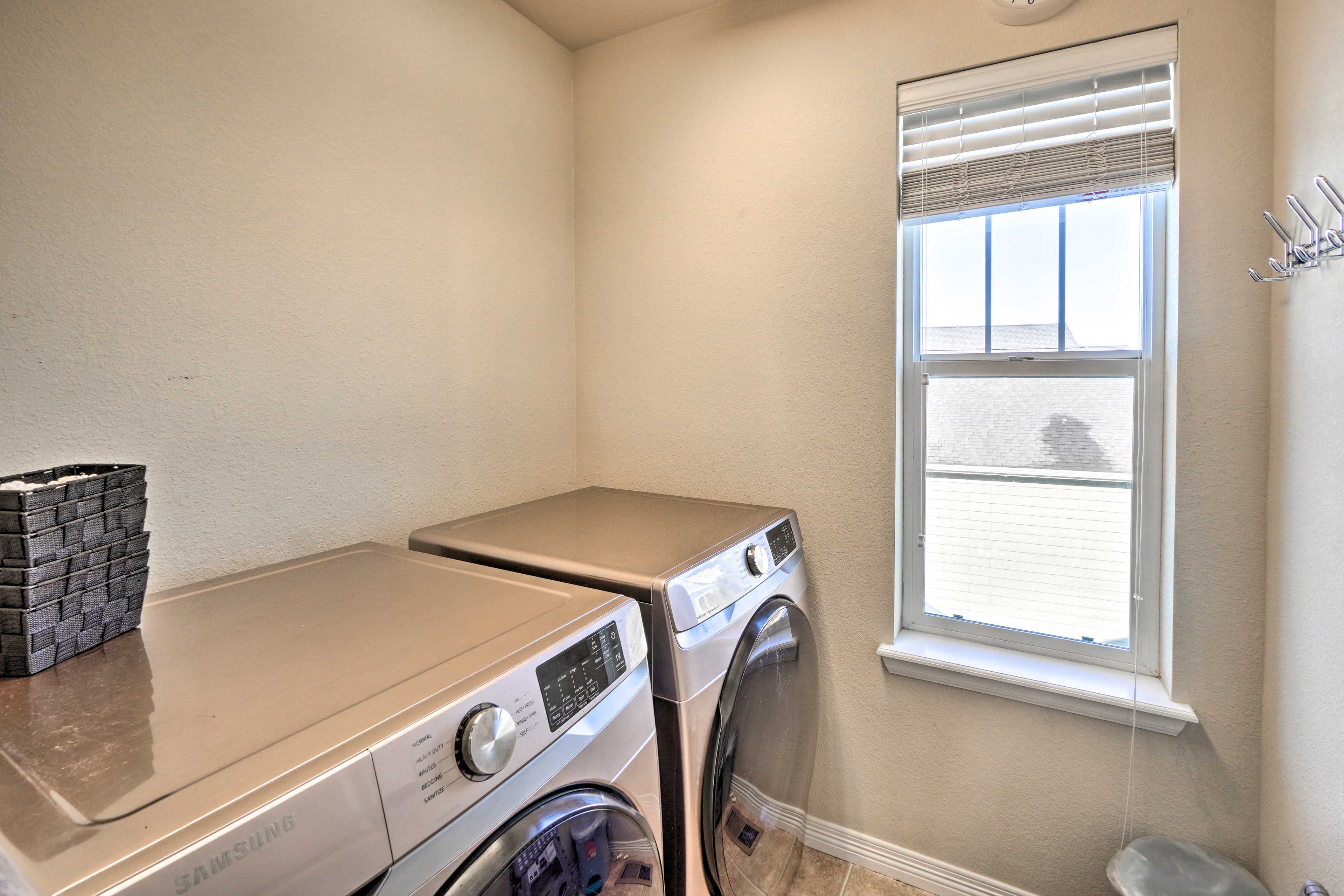Washer & Dryer | Linens Provided