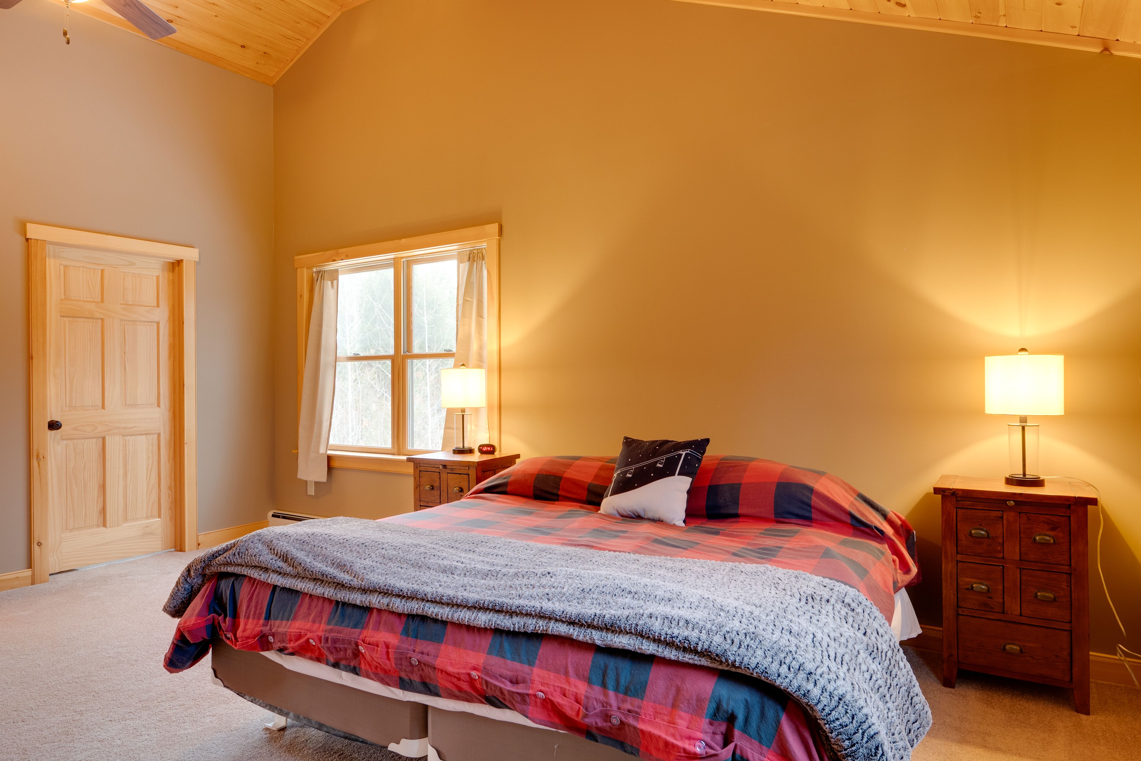 Bedroom 3 | King Bed | 2nd Floor