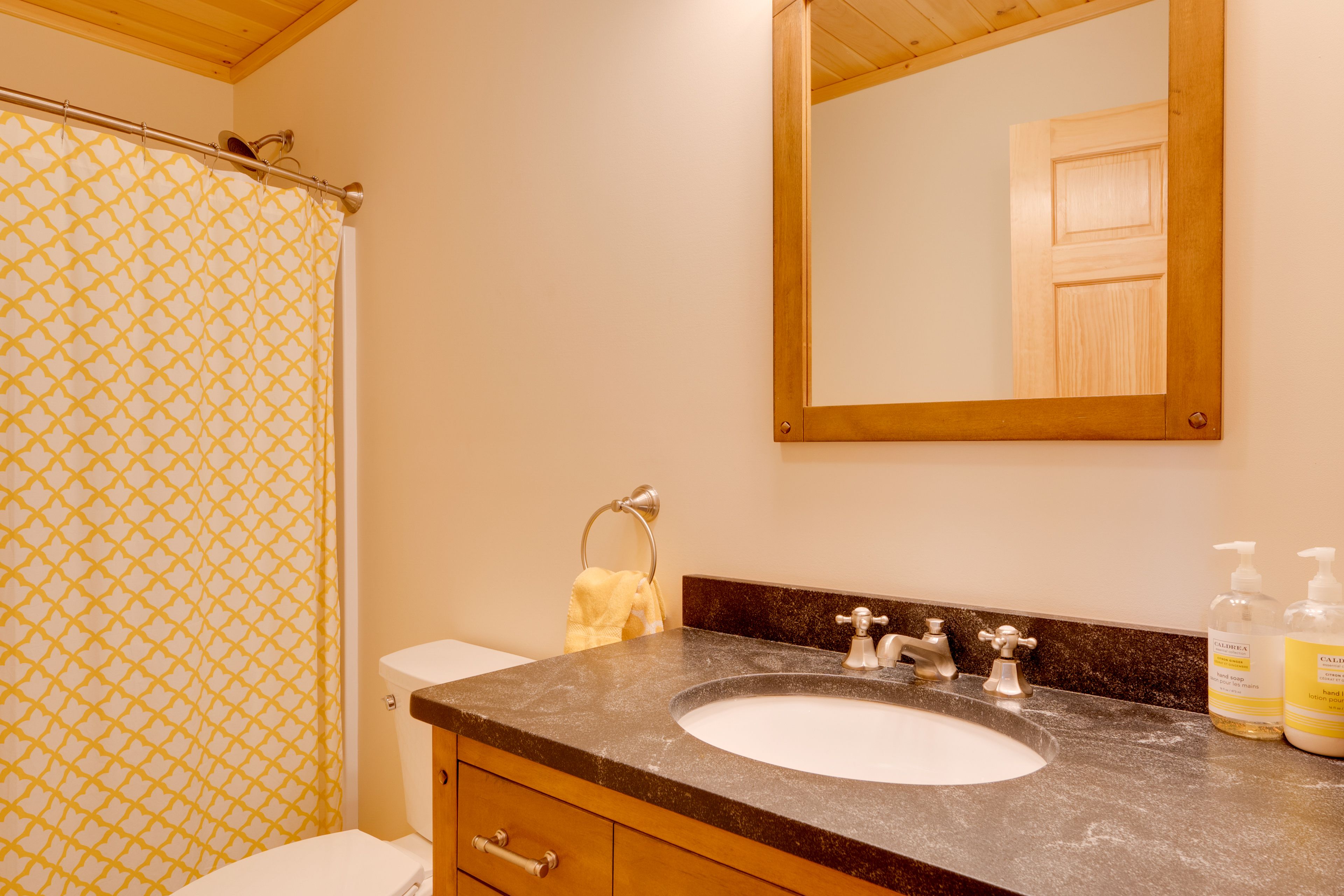 Full Bathroom | Hair Dryer