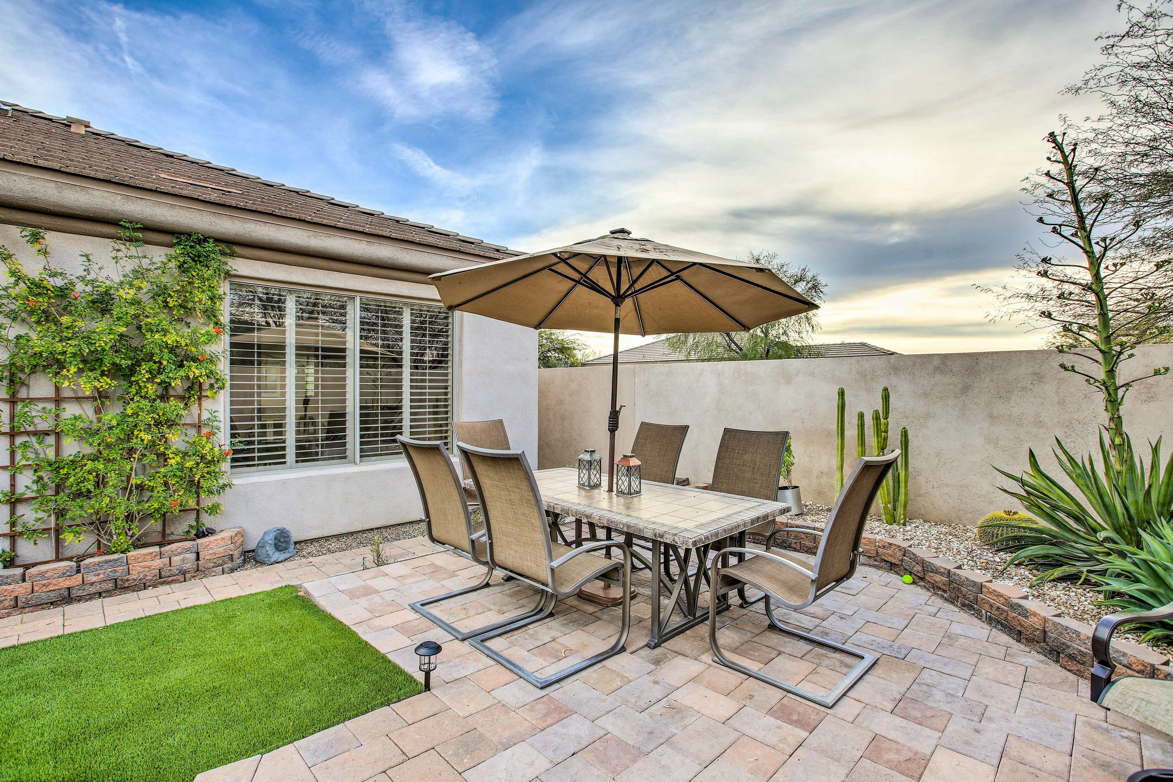Additional Dining Area | Table Umbrella