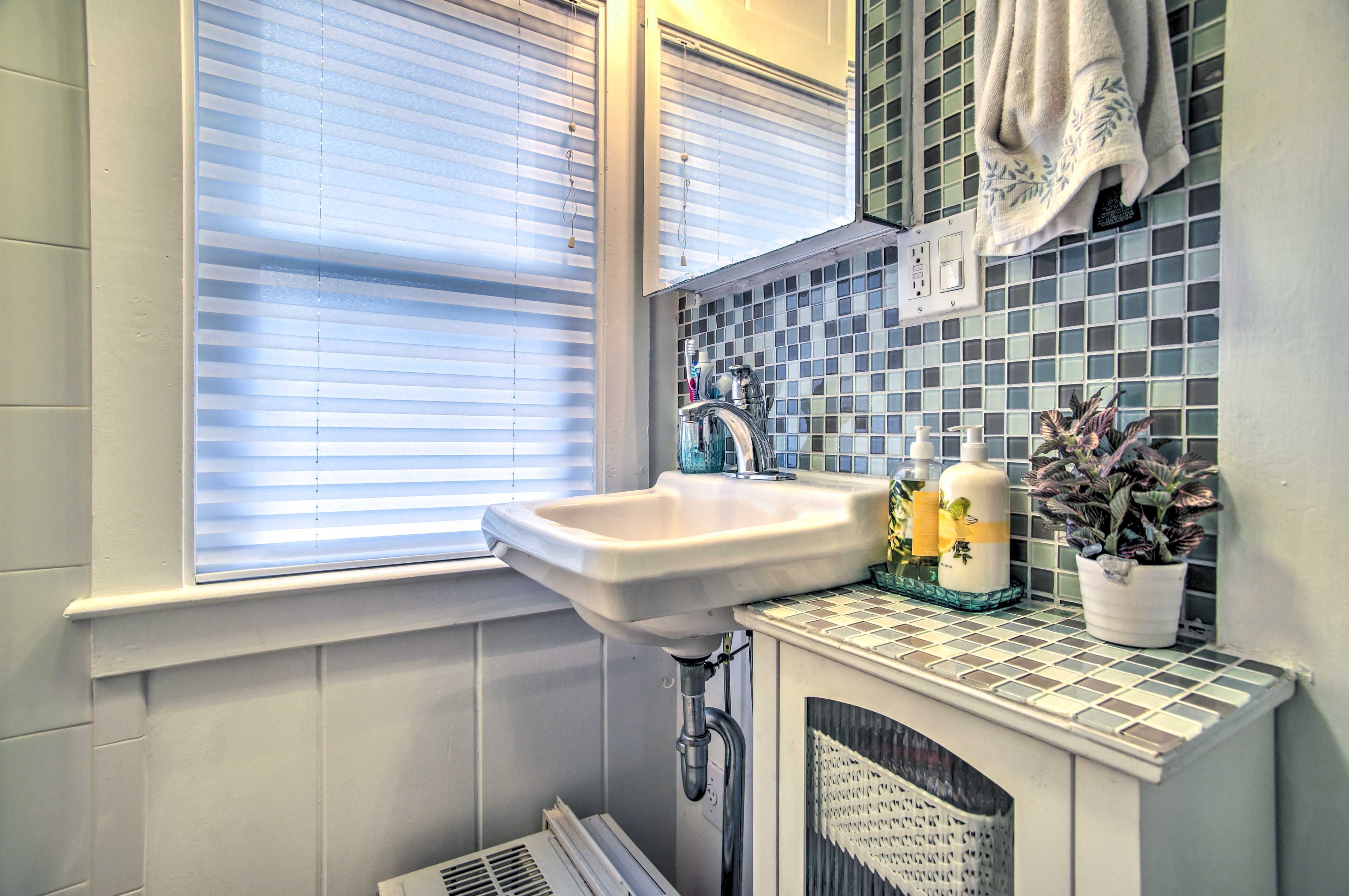 Full Bath | Complimentary Toiletries | Towels Provided | Hair Dryer
