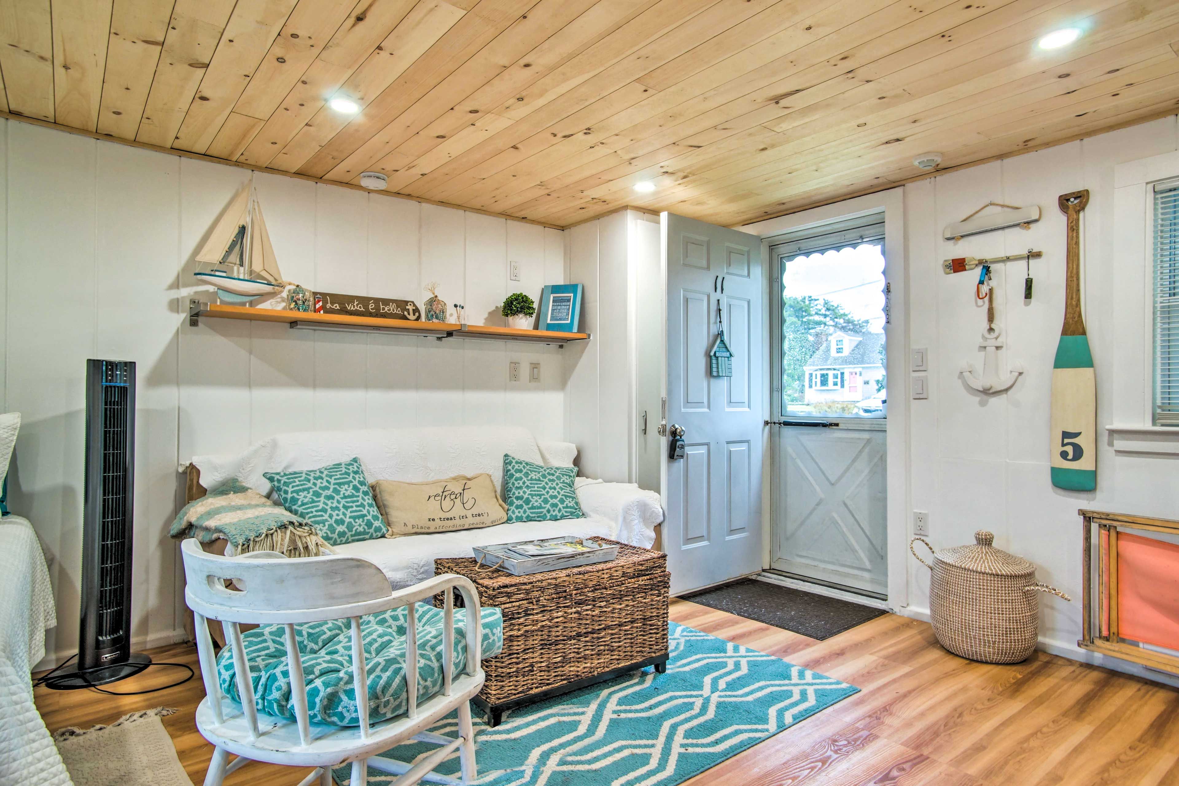 Dennis Port Vacation Rental | Studio | 1BA | 300 Sq Ft | 1 Step to Enter