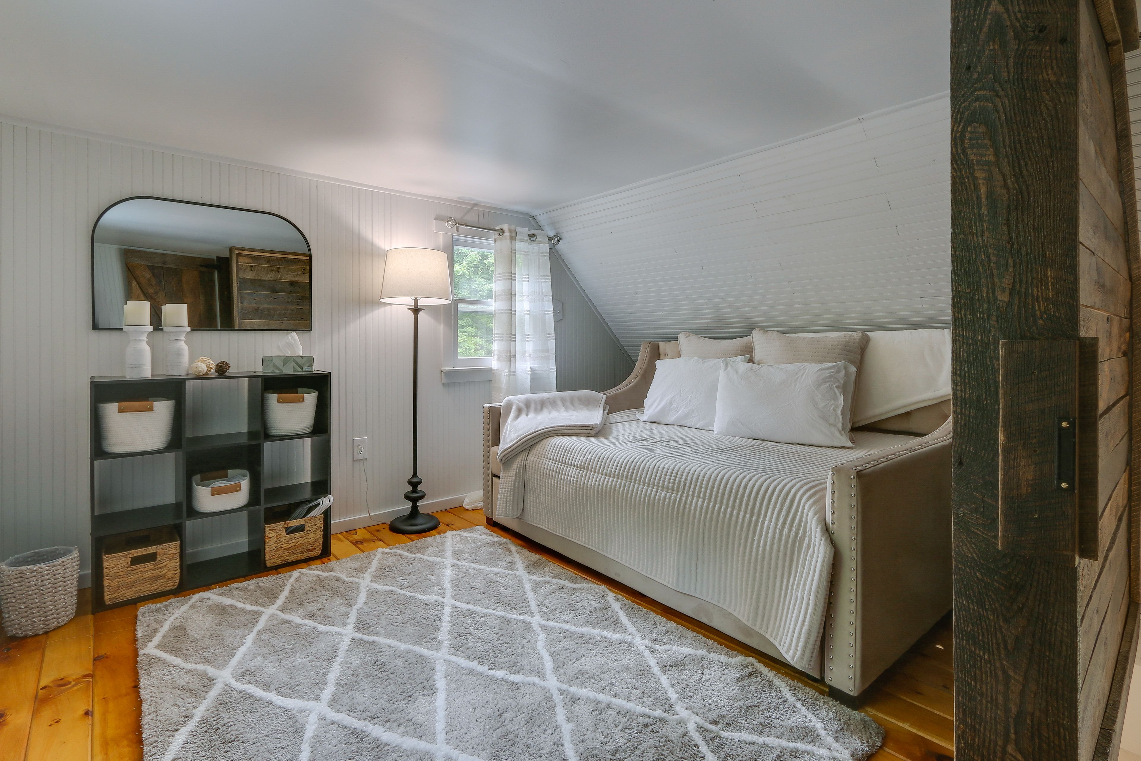 Bedroom 2 | Full Daybed | 2nd Floor