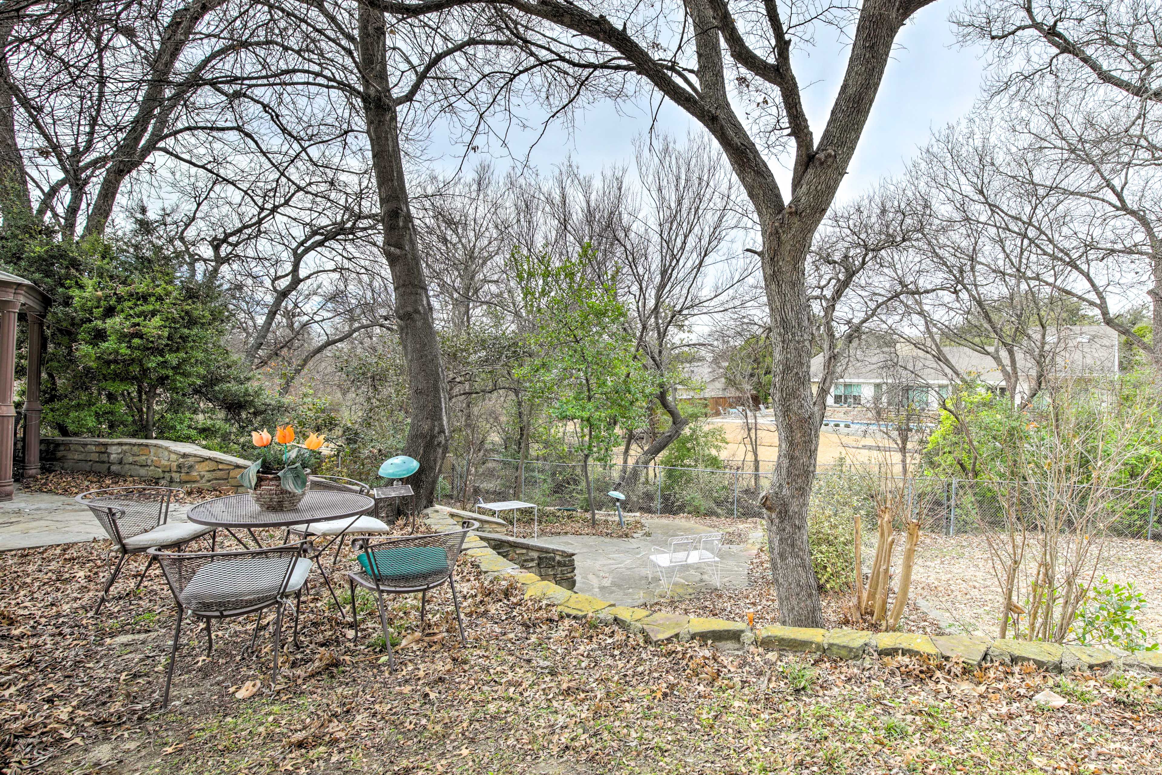Private Yard | Free WiFi