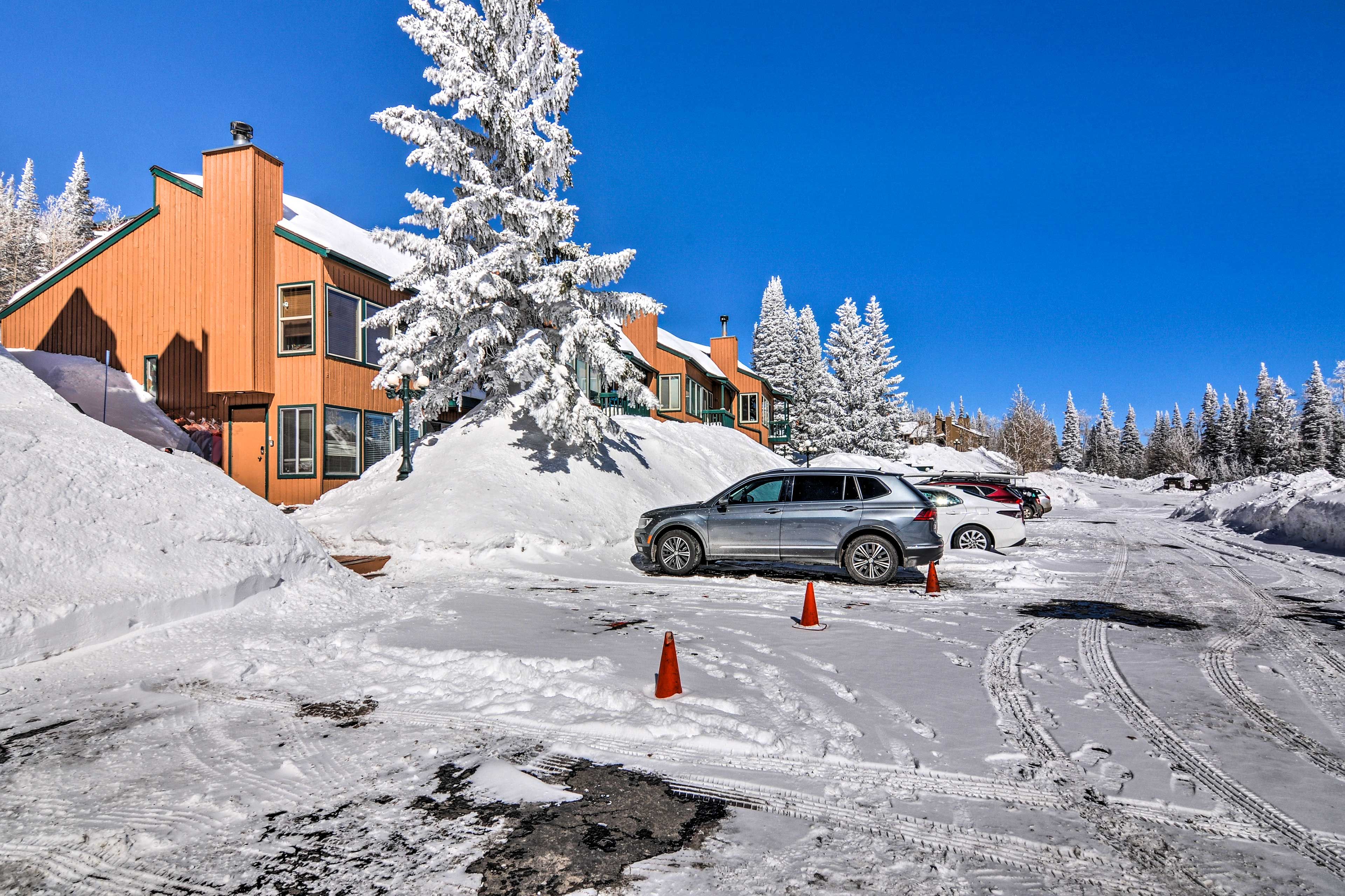Parking | Community Parking Lot (1 Vehicle) | Free Street Parking