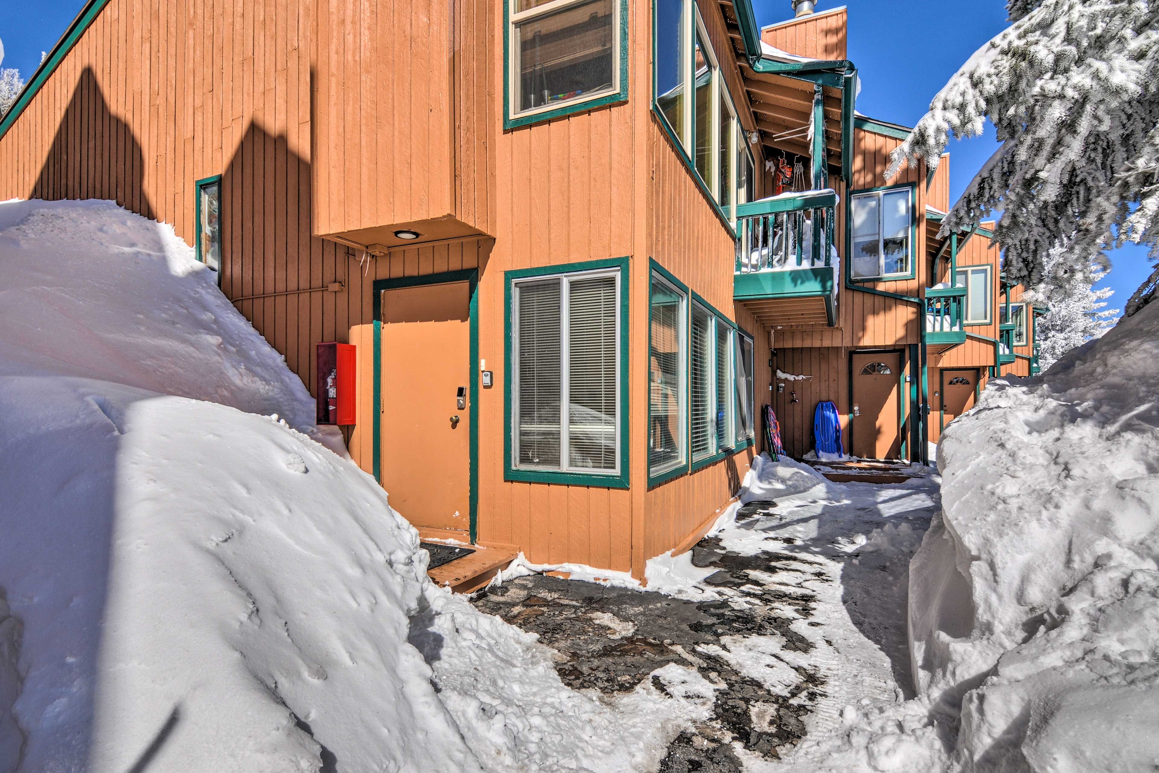 Front Exterior | Walk to Giant Steps Ski Lodge and Lifts