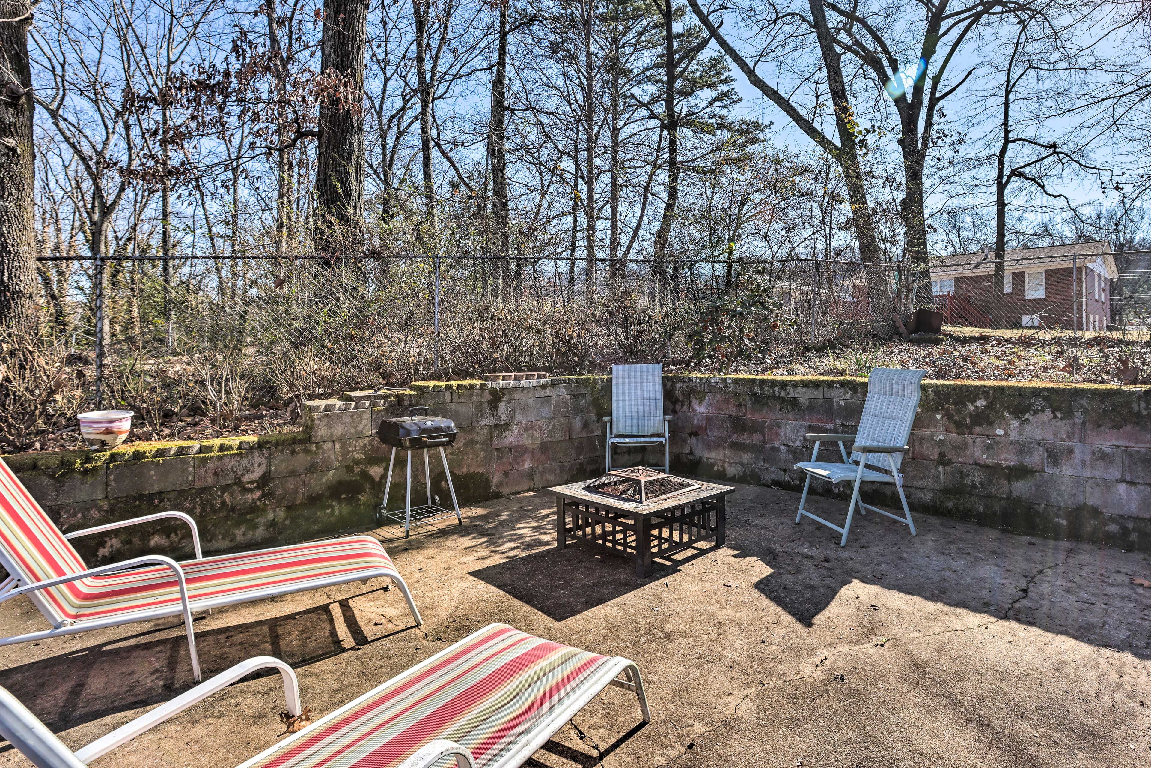 Apartment Exterior | Furnished Patio | Charcoal Grill | Wood-Burning Fire Pit