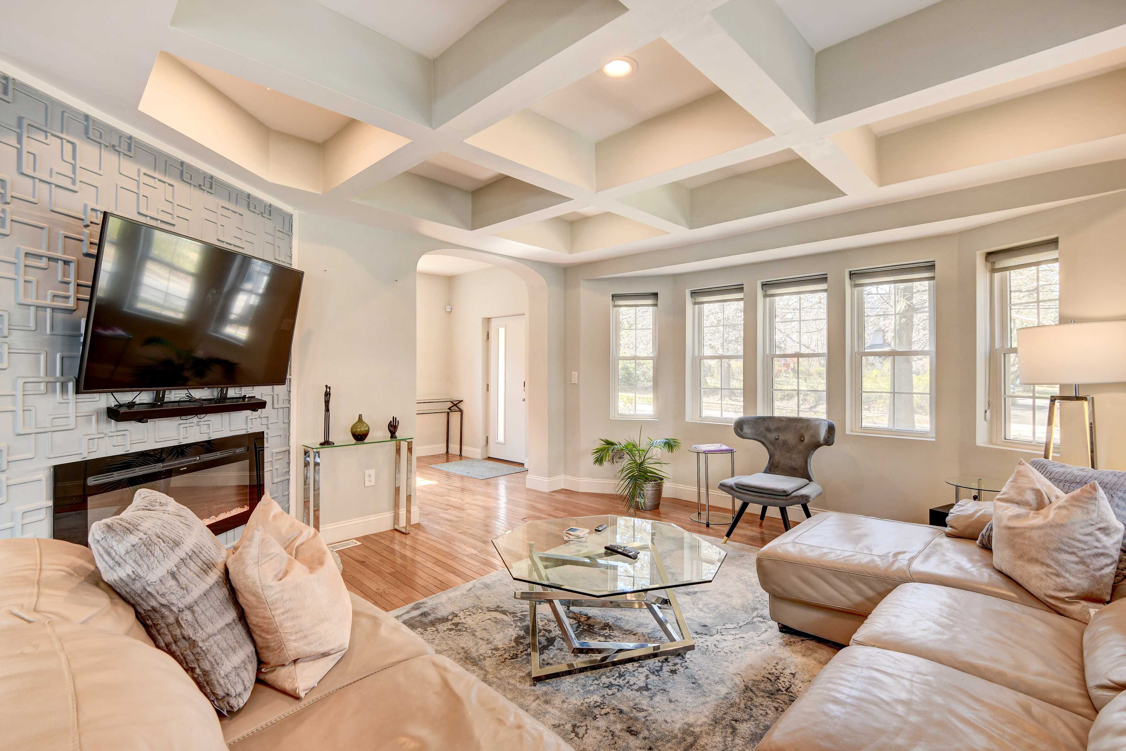 Living Room | Electric Fireplace | Smart TV