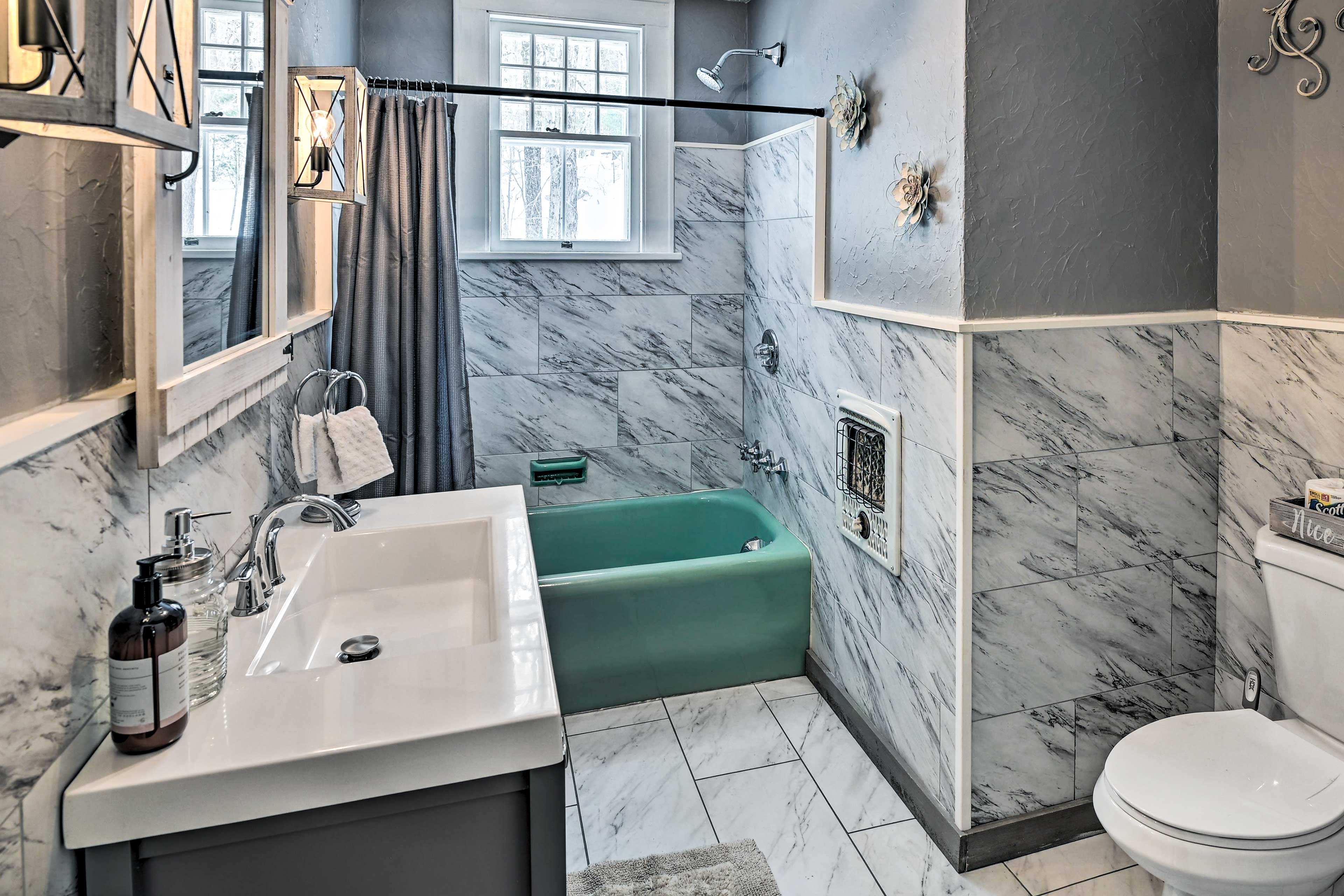 Full Bathroom