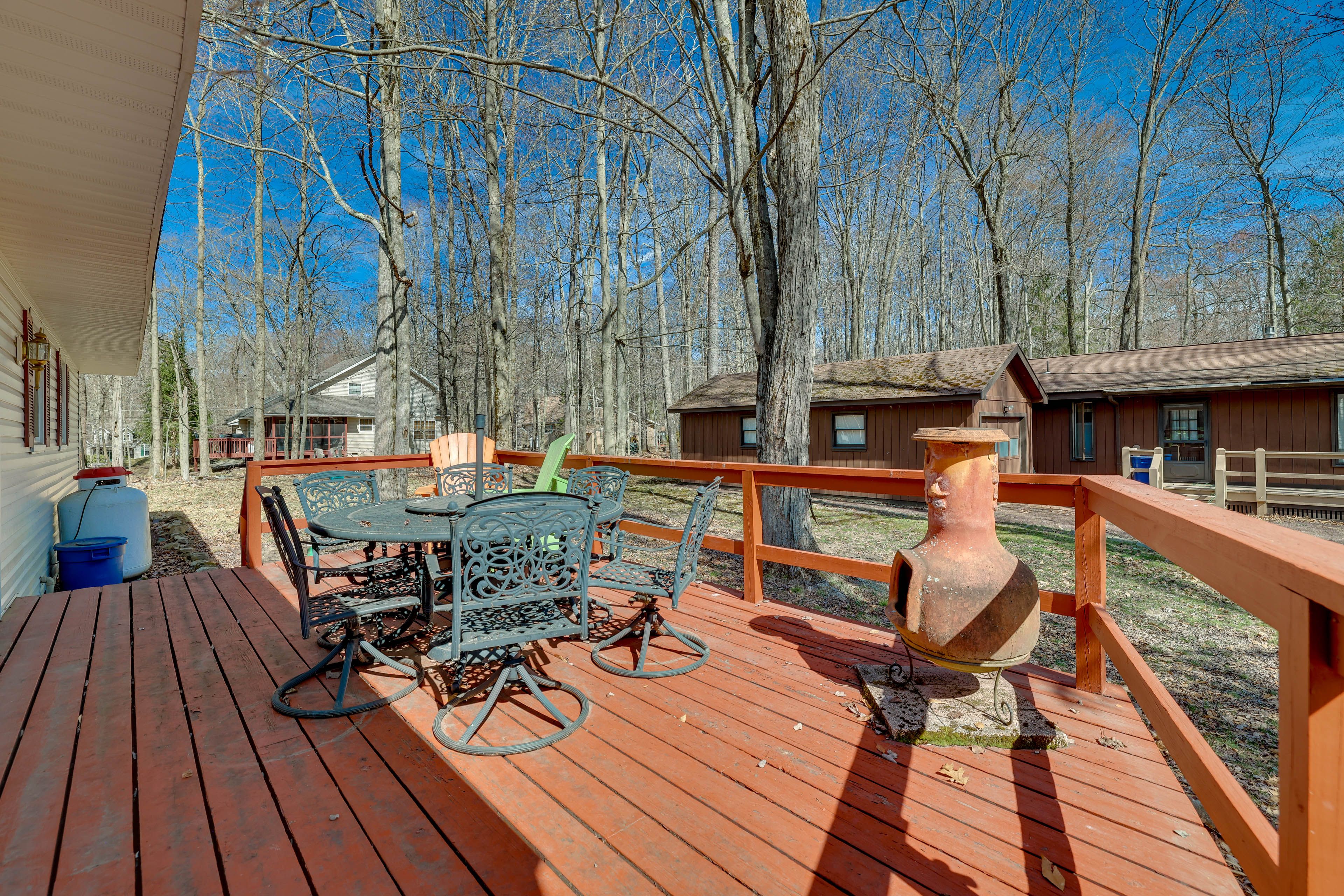 Deck | Outdoor Dining