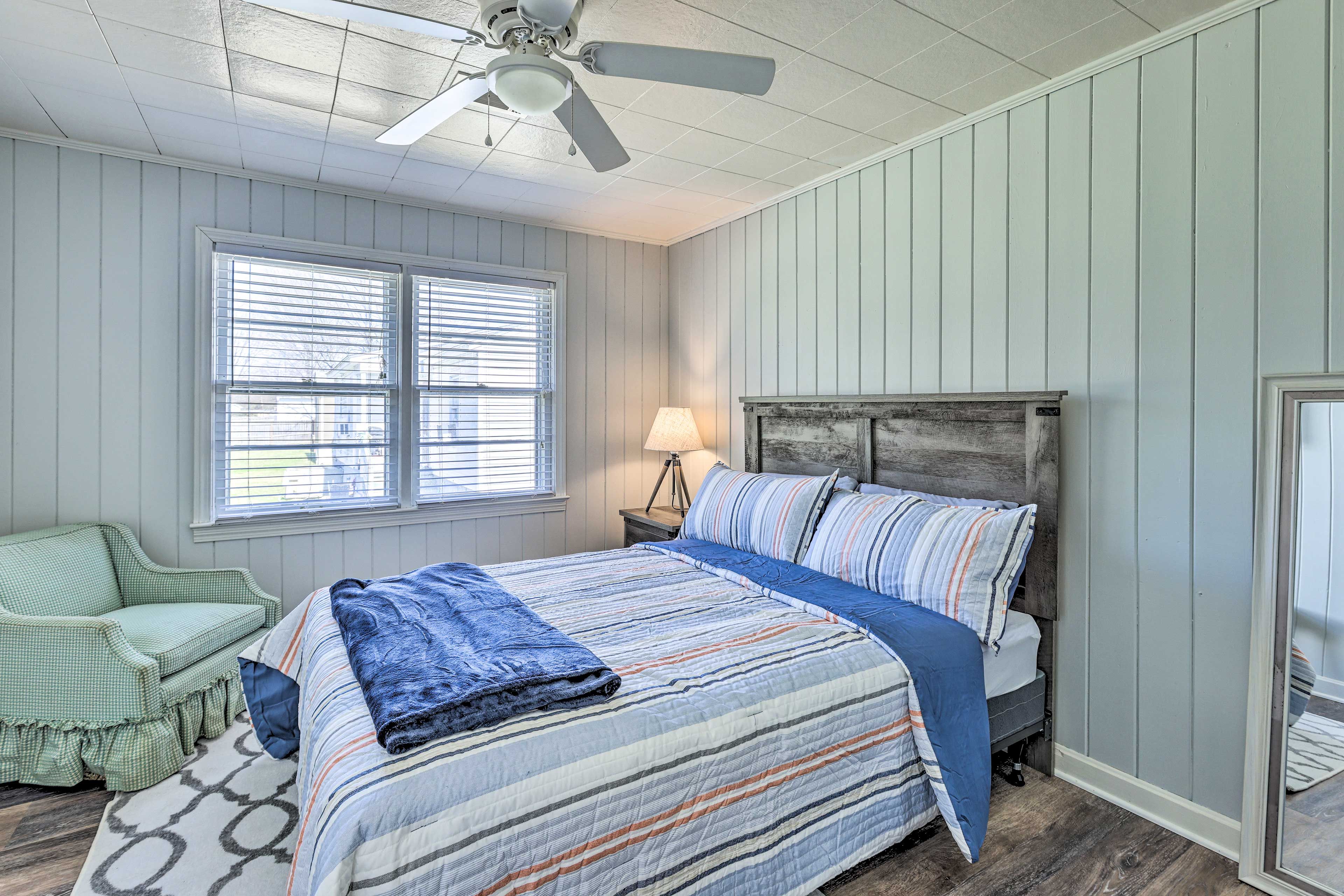 Bedroom 1 | Queen Bed | Linens Provided | Smart TV
