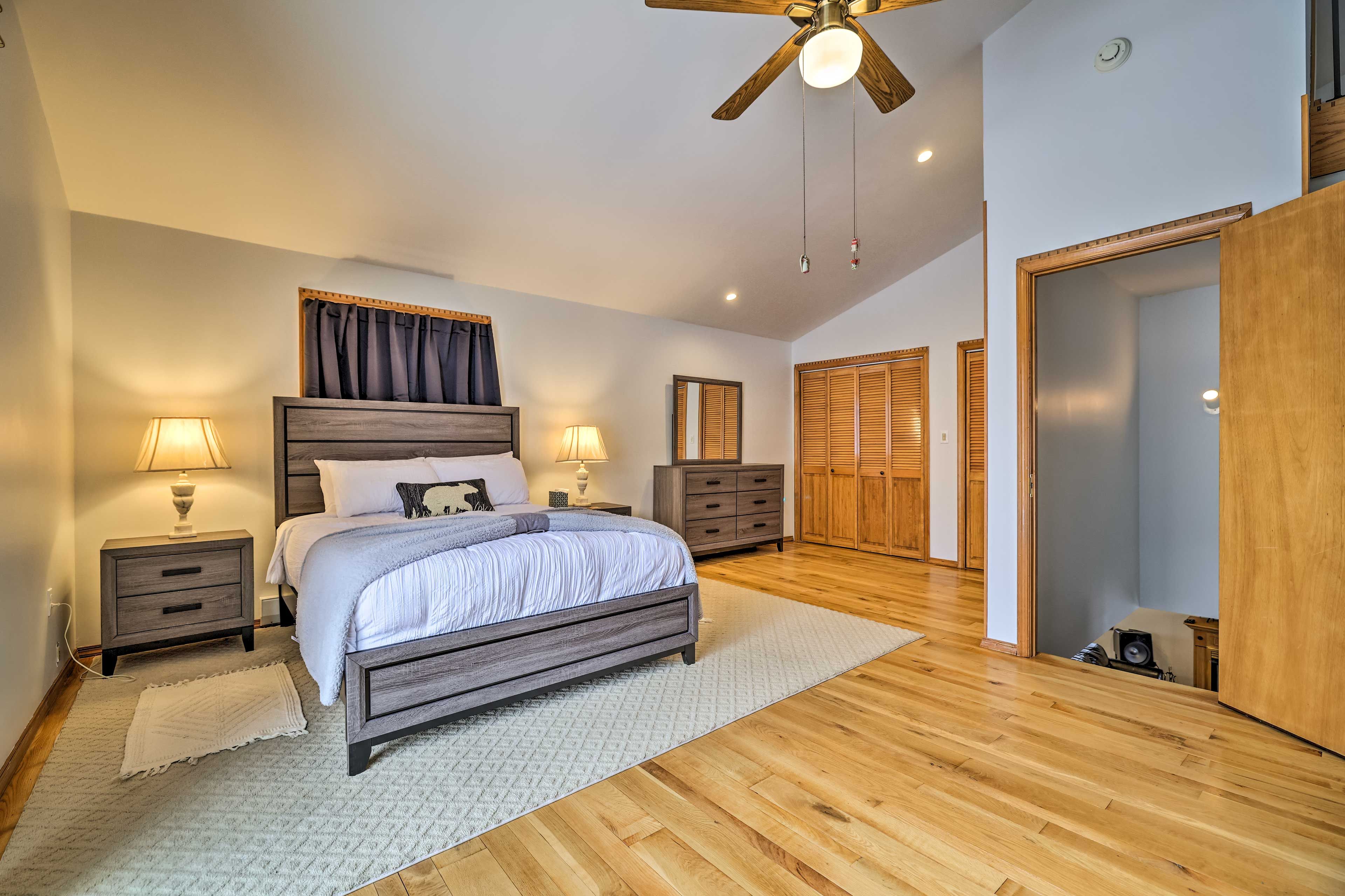 Bedroom 1 | 2nd Level | Queen Bed, Twin Sofa Bed