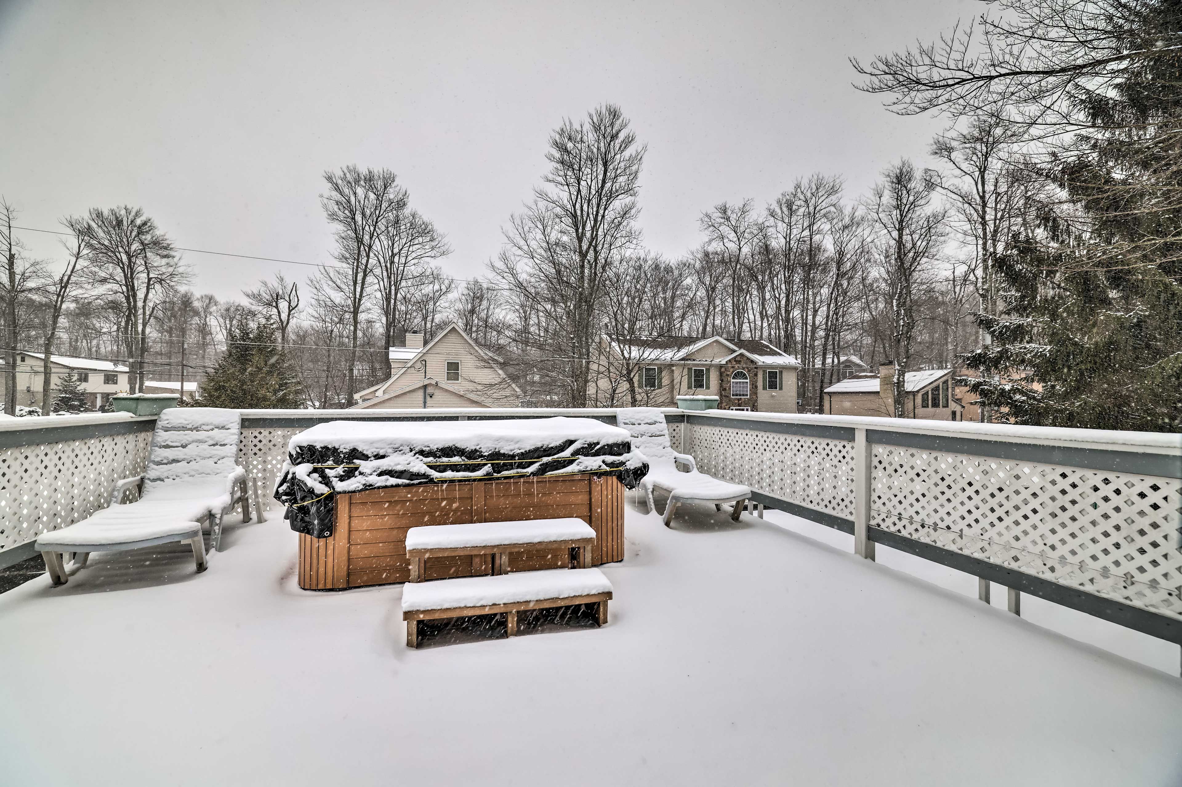 Seasonal Hot Tub (Available April-October)
