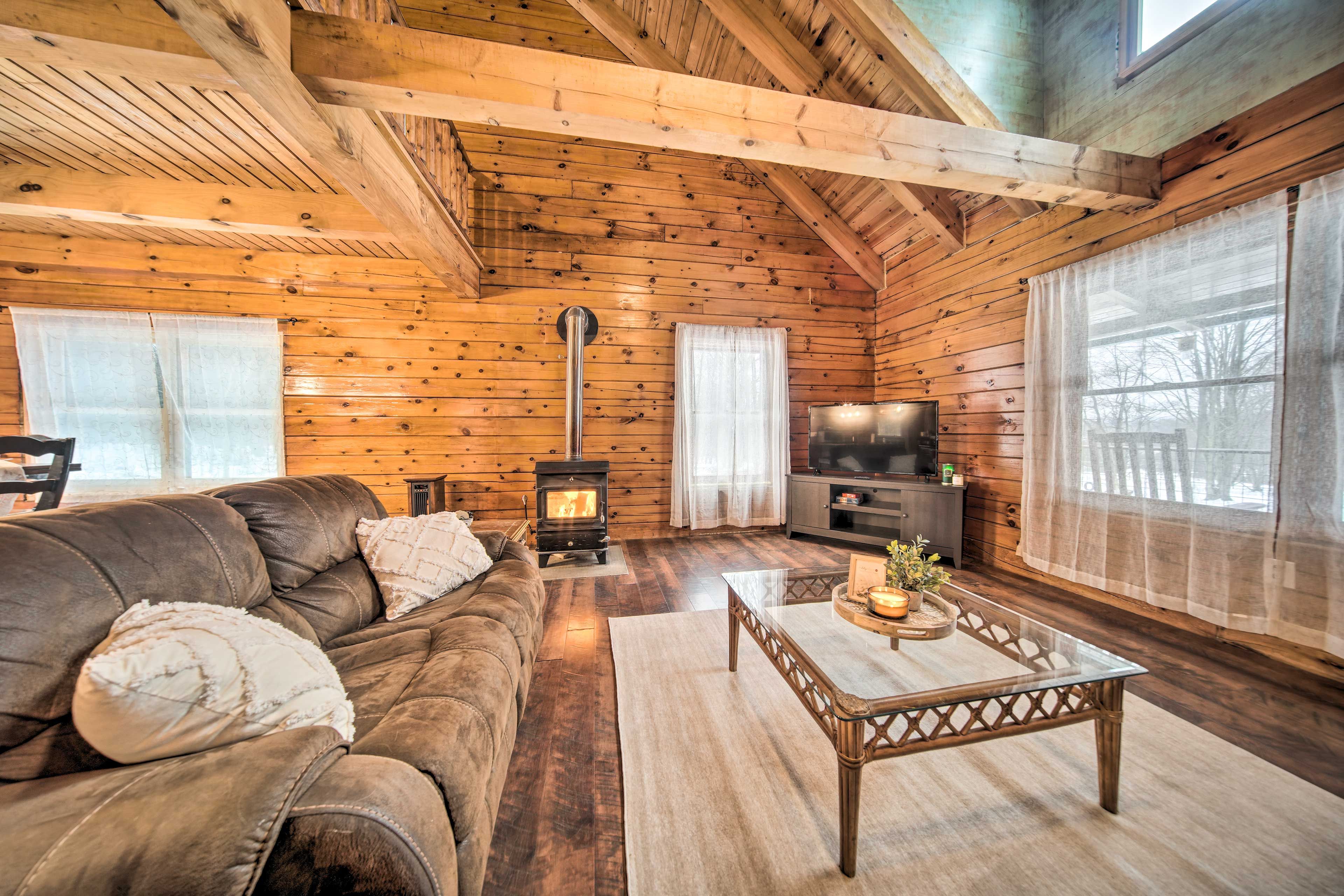 Living Room | 1st Floor | Smart TV | Wood-Burning Stove