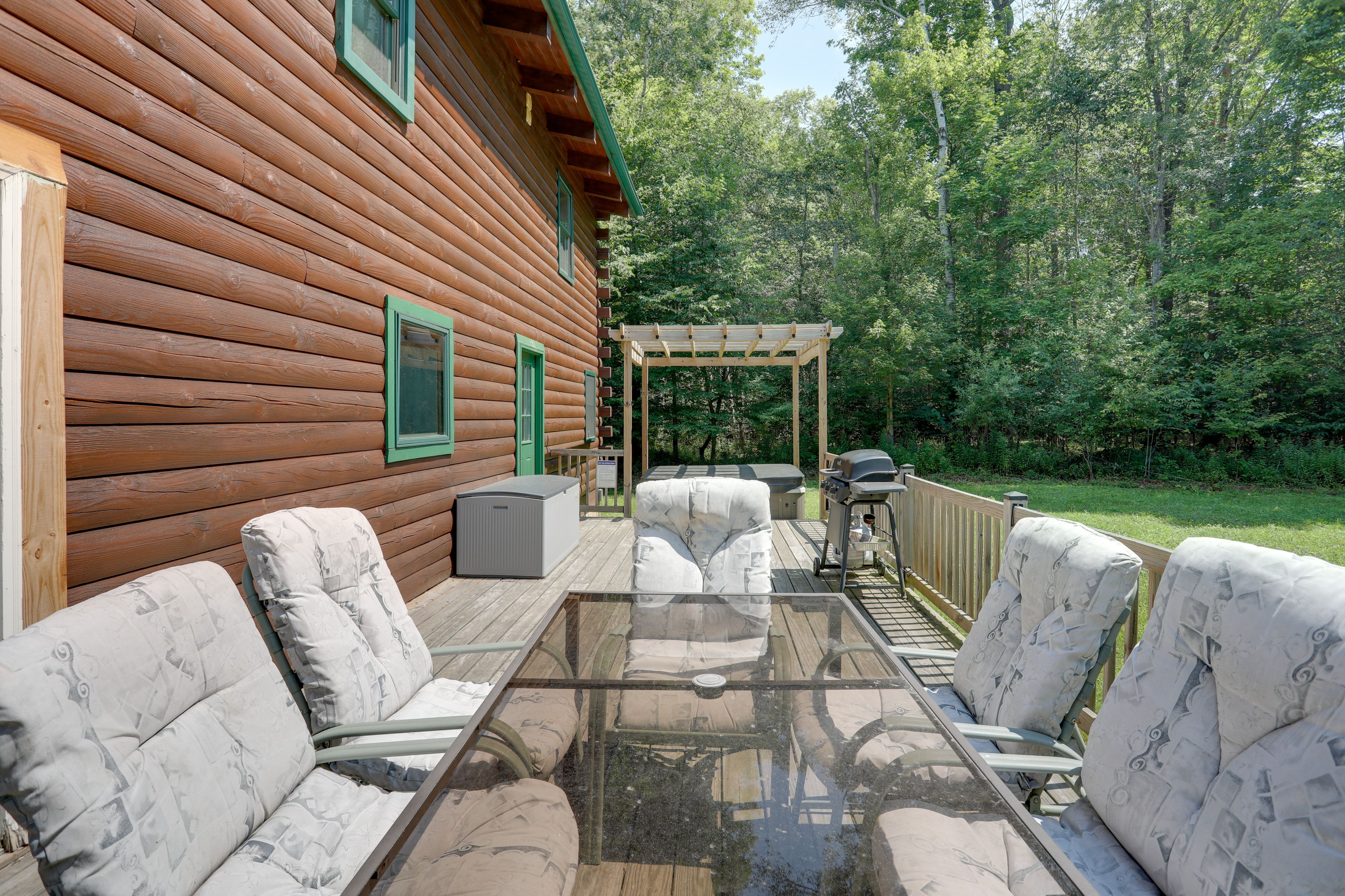Deck | Private Hot Tub