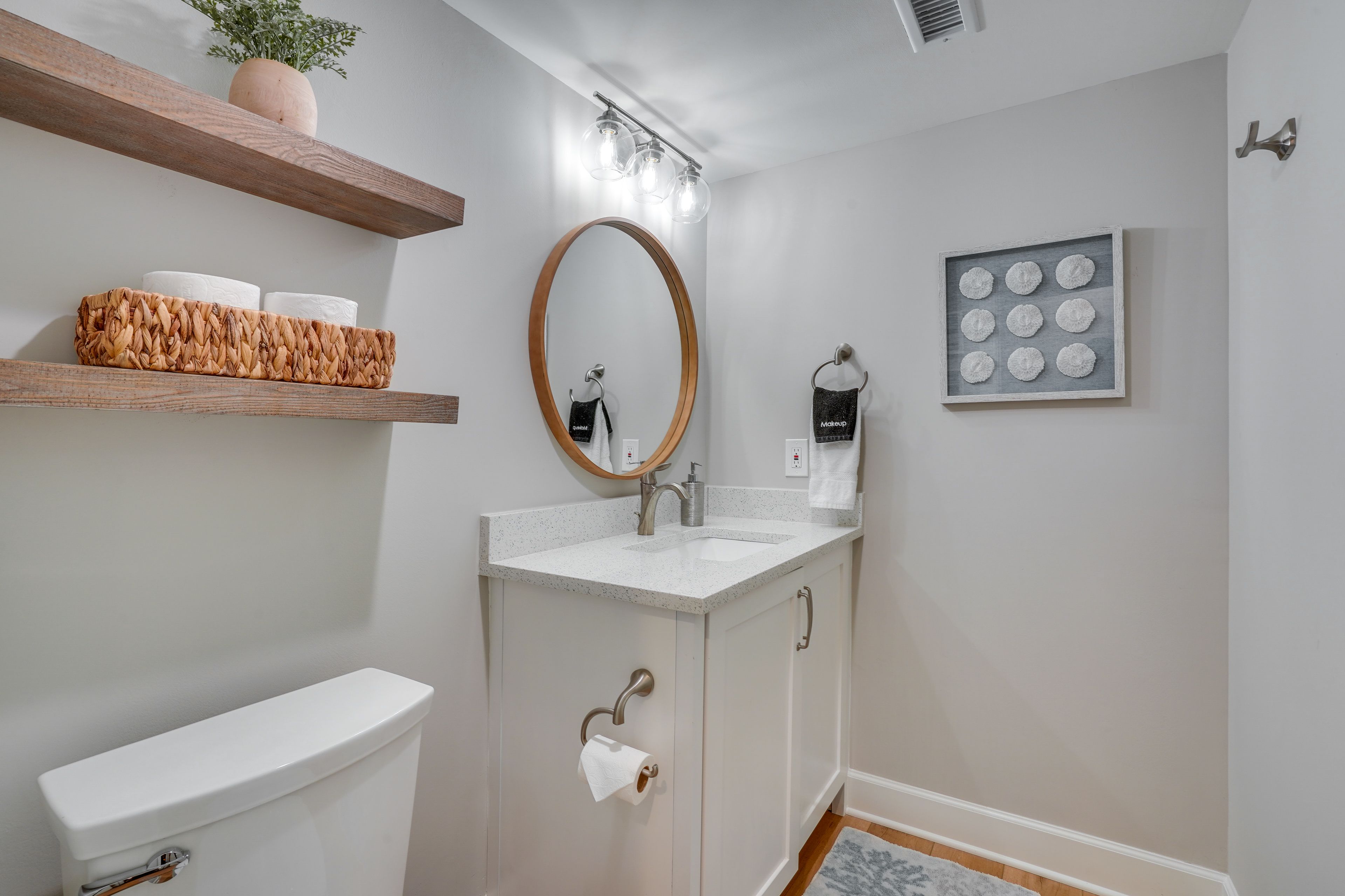 Full Bathroom | Hair Dryer