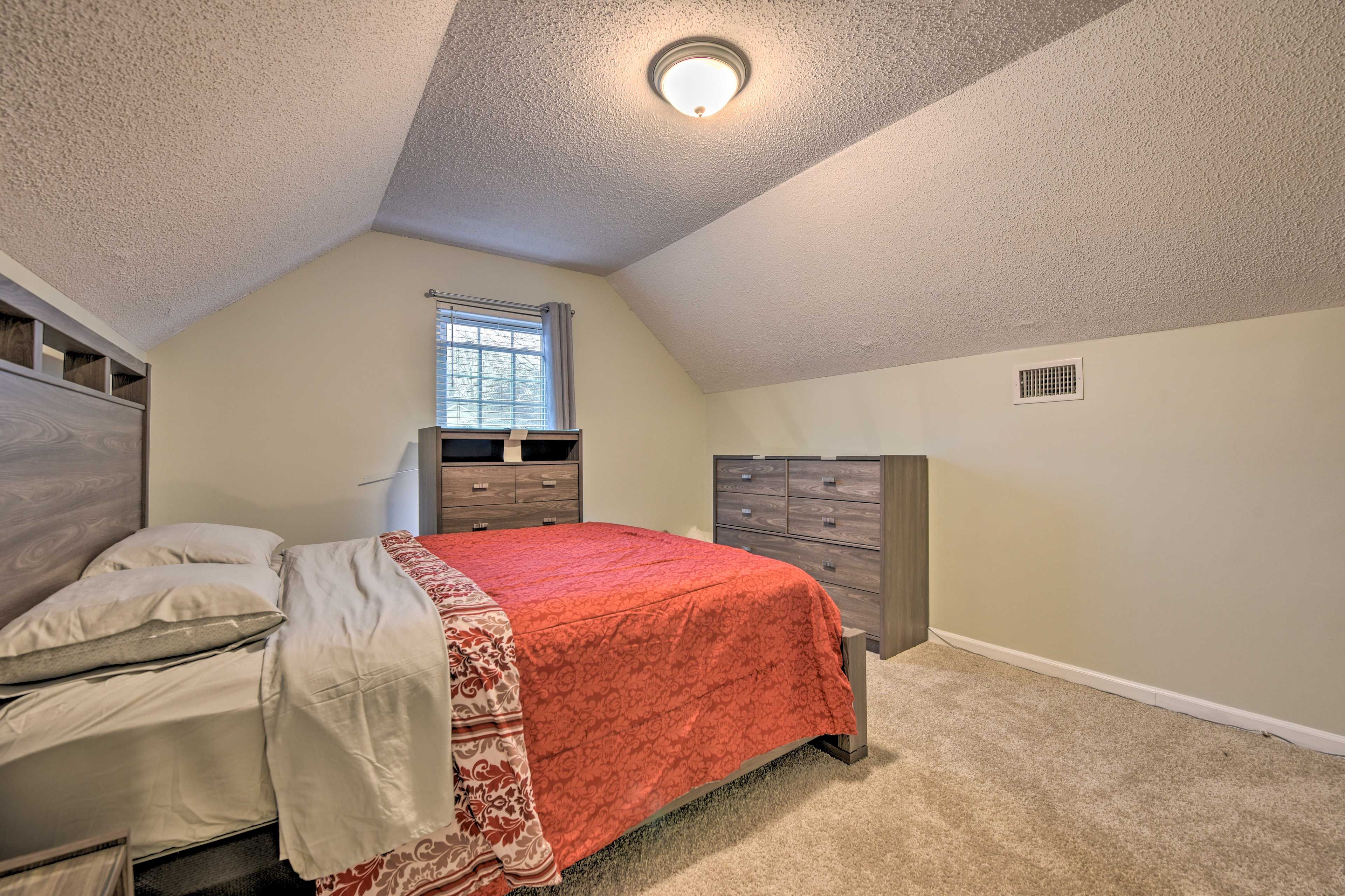 Bedroom 4 | California King Bed